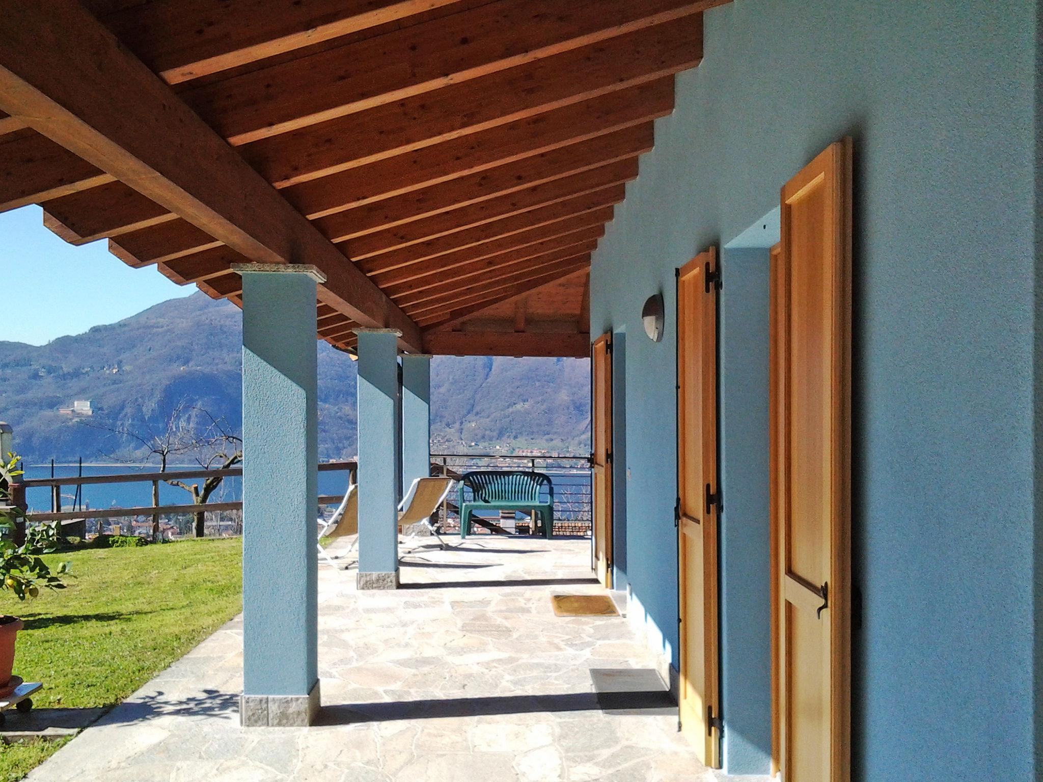 Foto 1 - Casa de 2 habitaciones en Mandello del Lario con jardín y vistas a la montaña