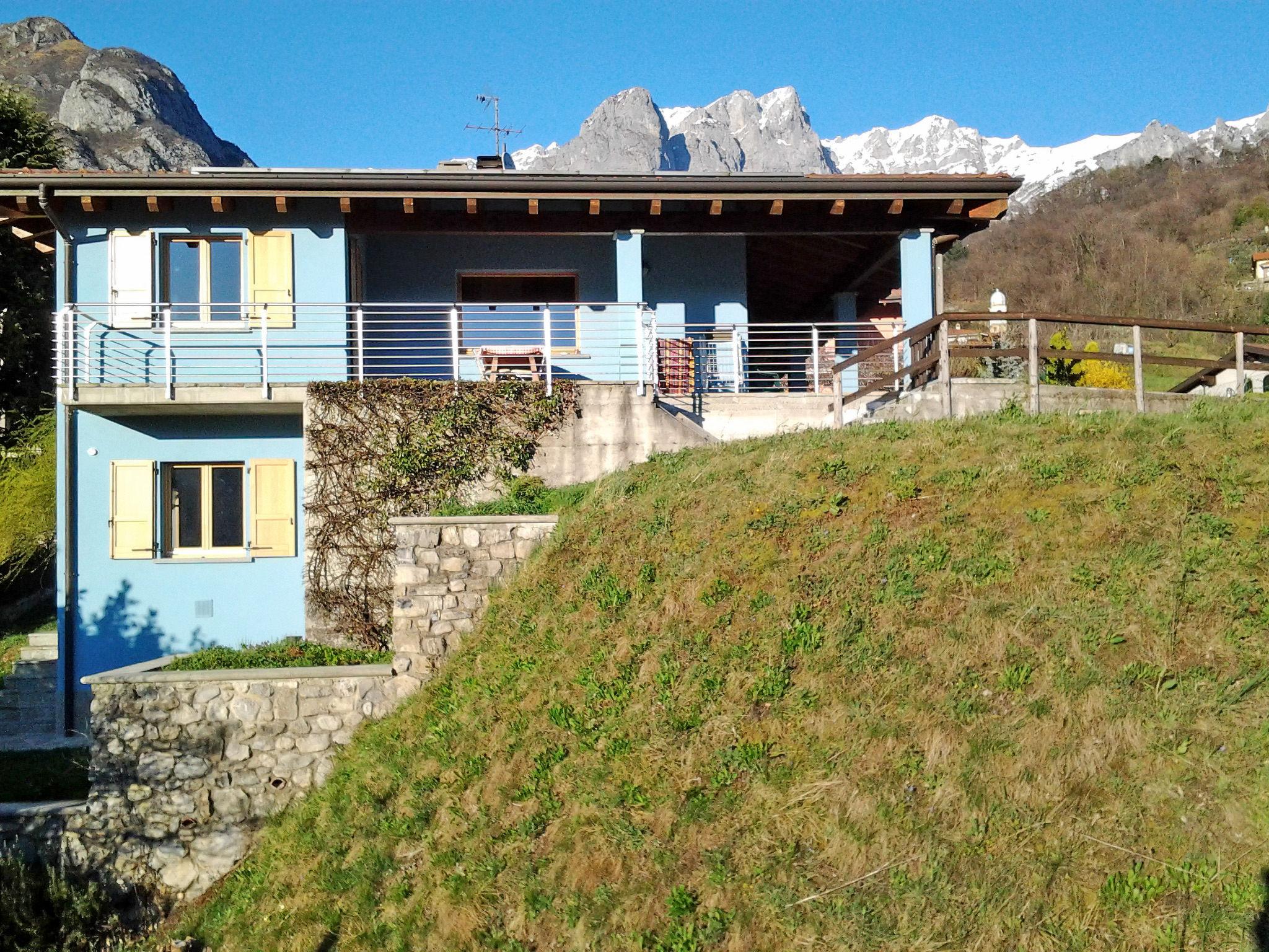 Photo 2 - 2 bedroom House in Mandello del Lario with garden and terrace