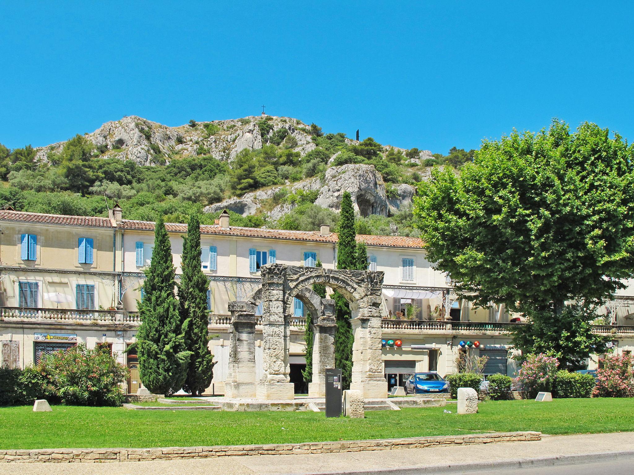 Foto 33 - Casa de 3 quartos em Cavaillon com piscina privada e terraço