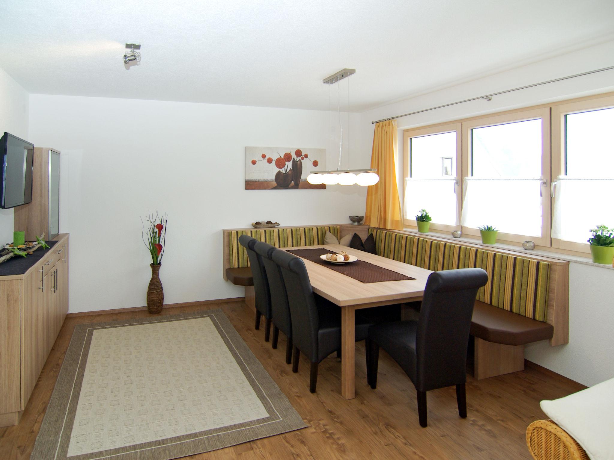 Photo 4 - 4 bedroom House in Ramsau im Zillertal with terrace and mountain view