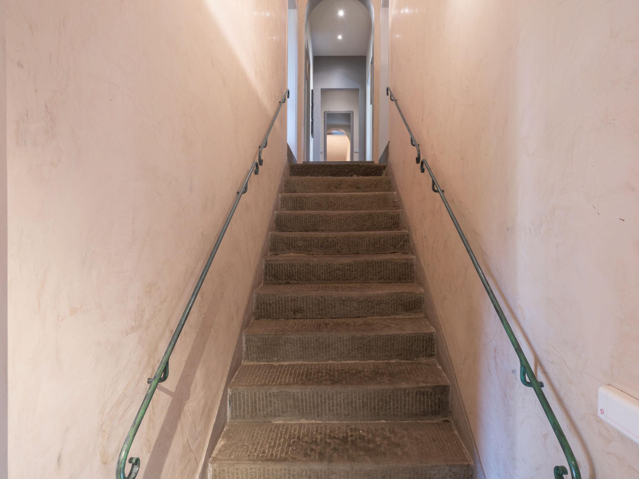 Photo 20 - Maison de 3 chambres à Castelfranco Piandiscò avec piscine privée et jardin