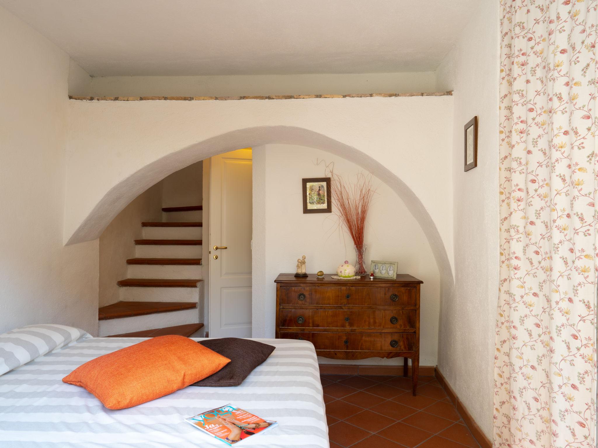 Foto 13 - Haus mit 2 Schlafzimmern in Dolcedo mit garten und terrasse