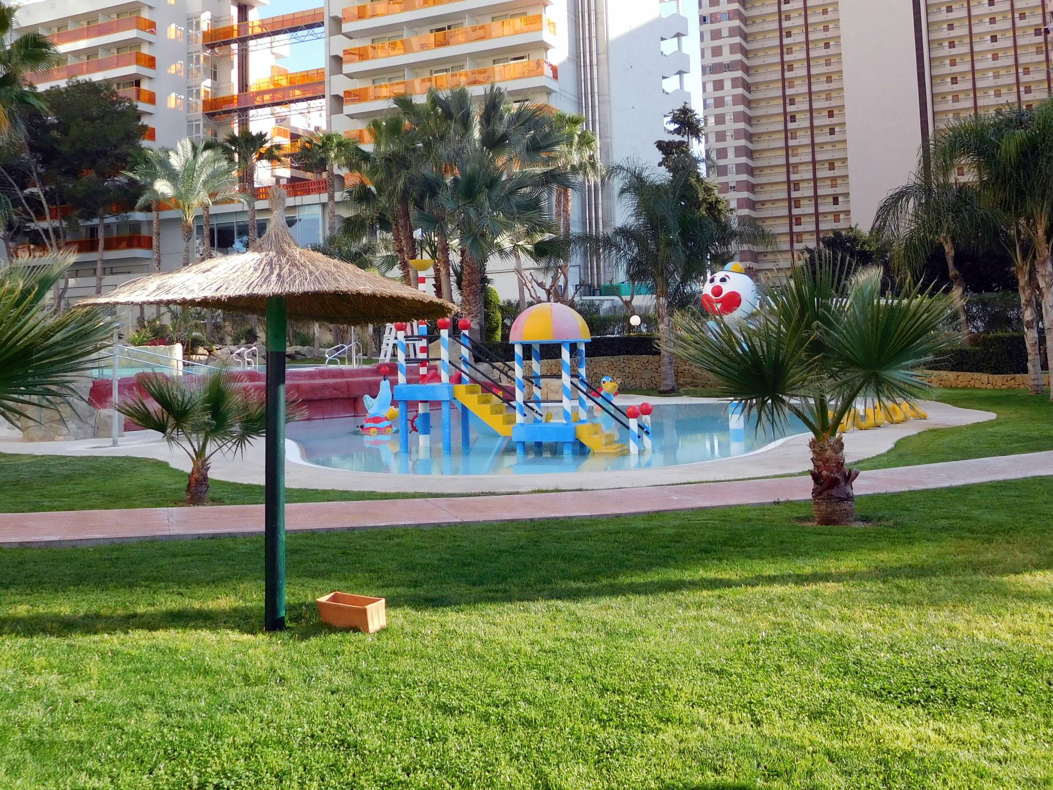 Foto 5 - Apartamento de 1 quarto em Benidorm com piscina e jardim