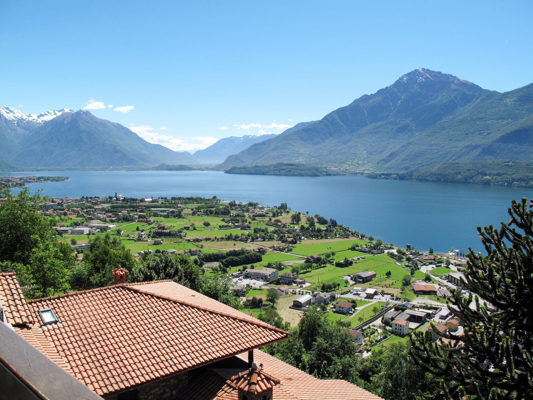 Foto 5 - Apartment mit 1 Schlafzimmer in Dongo mit garten und blick auf die berge