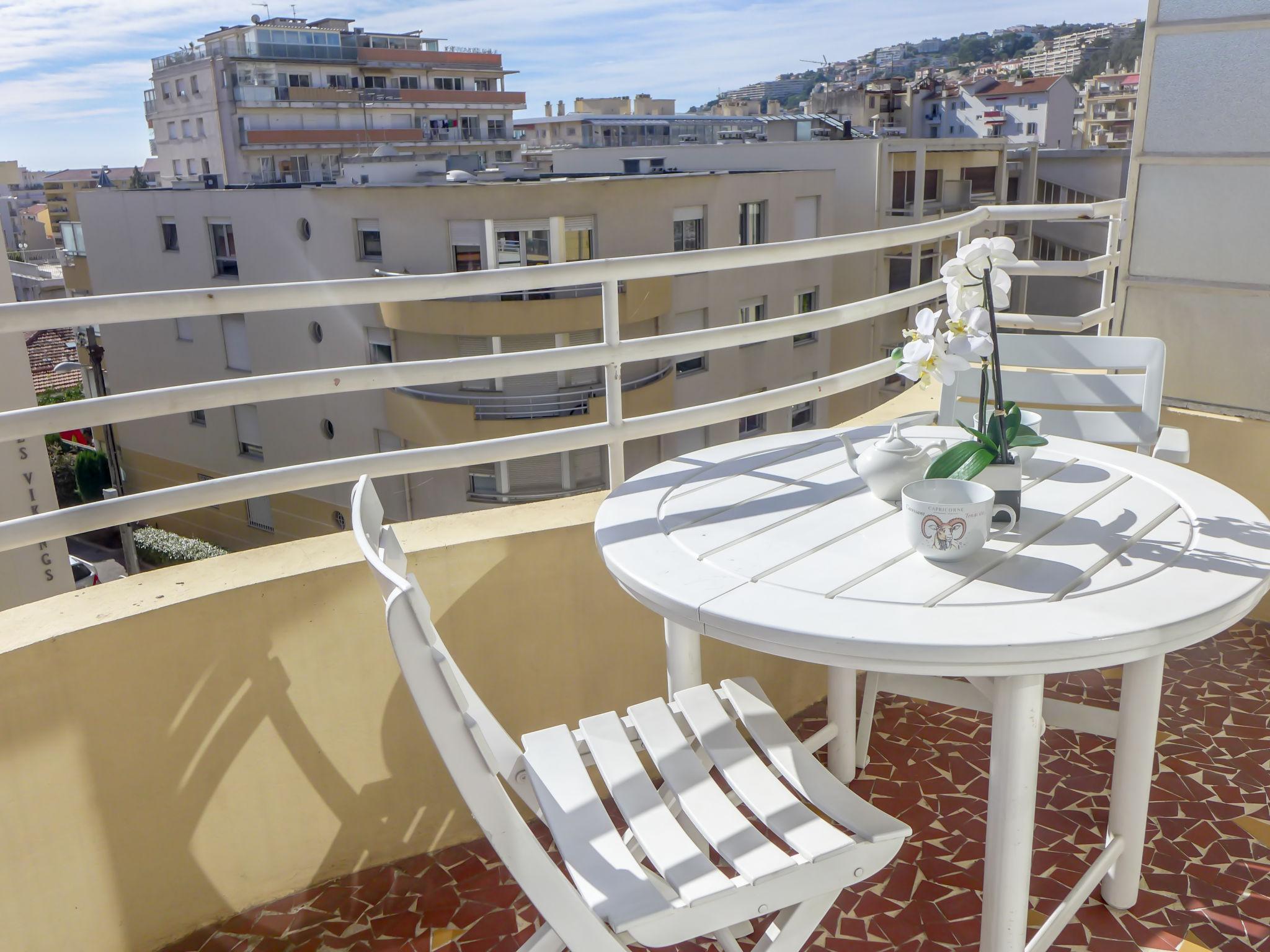 Foto 15 - Apartamento en Niza con terraza y vistas al mar