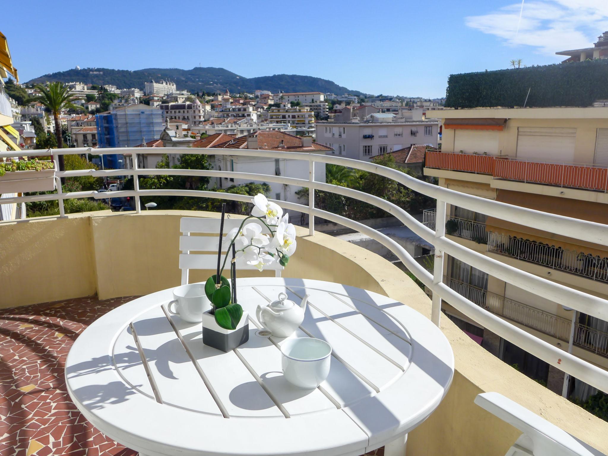 Foto 1 - Apartamento em Nice com terraço e vistas do mar