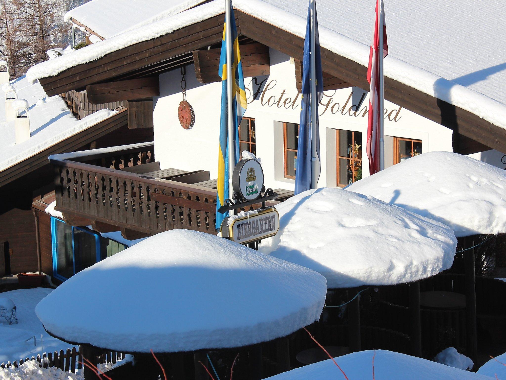 Foto 35 - Apartamento de 2 quartos em Matrei in Osttirol com piscina e vista para a montanha