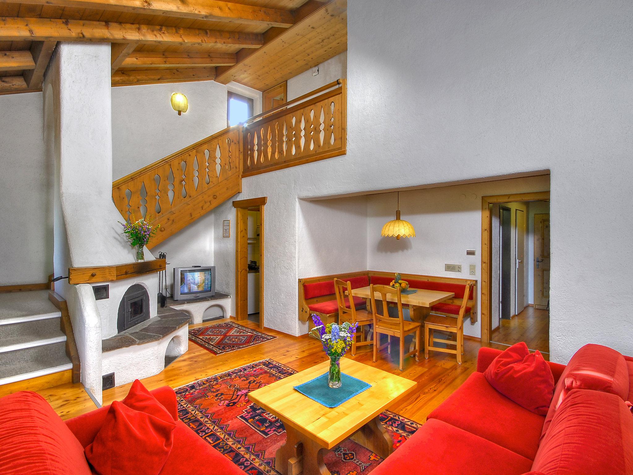 Foto 4 - Apartamento de 3 quartos em Matrei in Osttirol com piscina e jardim