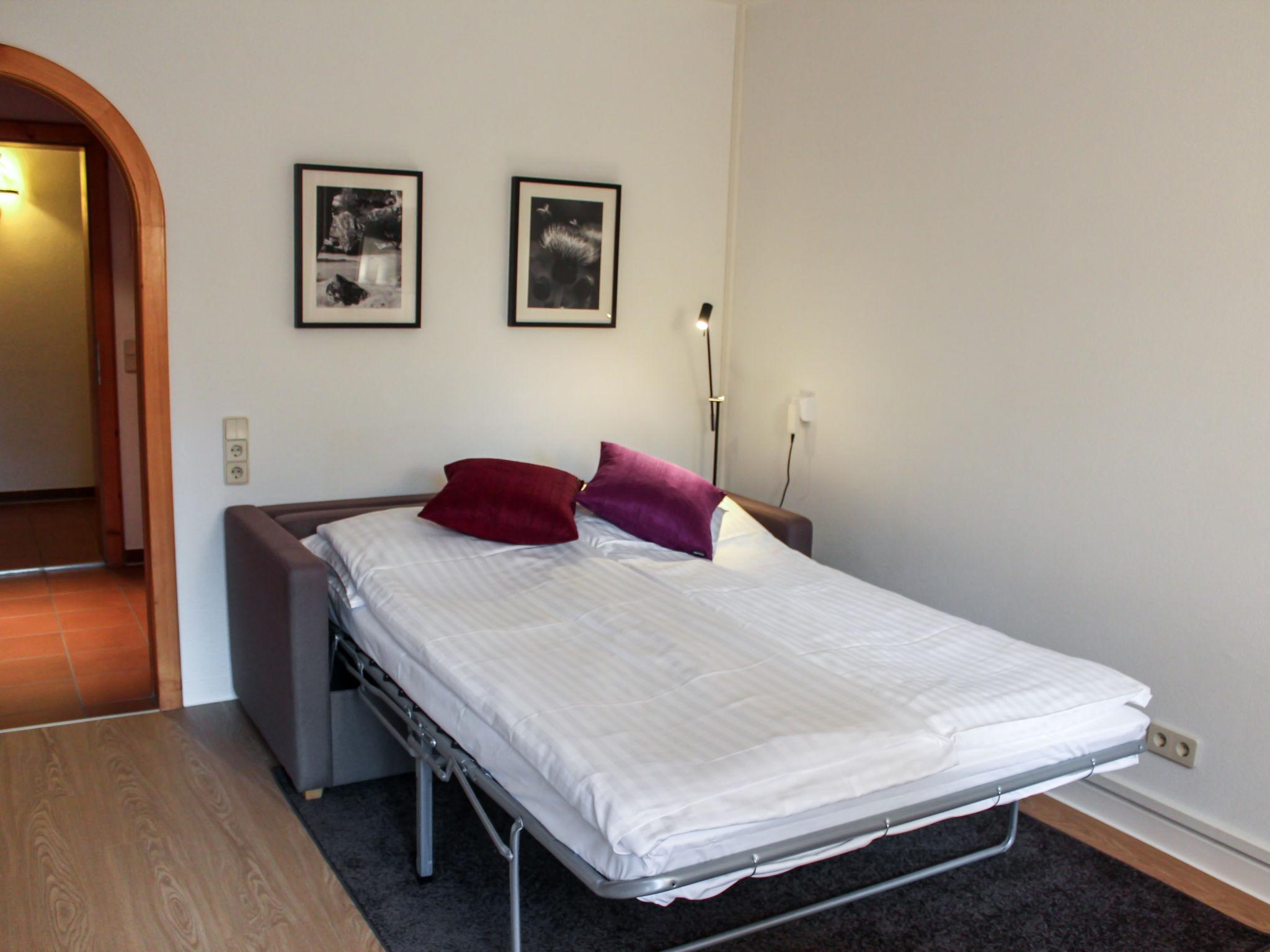 Foto 9 - Apartamento de 3 quartos em Matrei in Osttirol com piscina e jardim