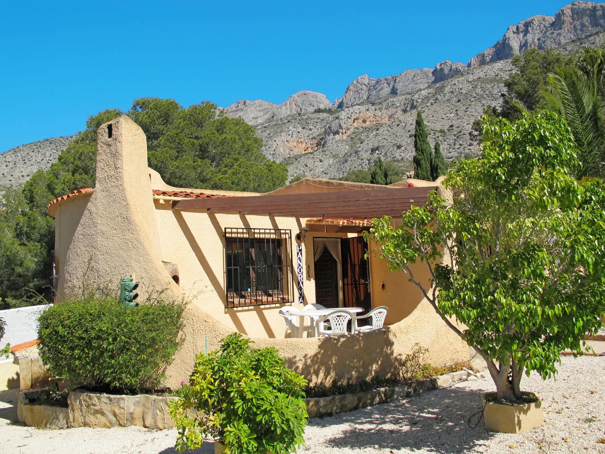 Foto 4 - Casa de 2 quartos em Calp com piscina privada e vistas do mar