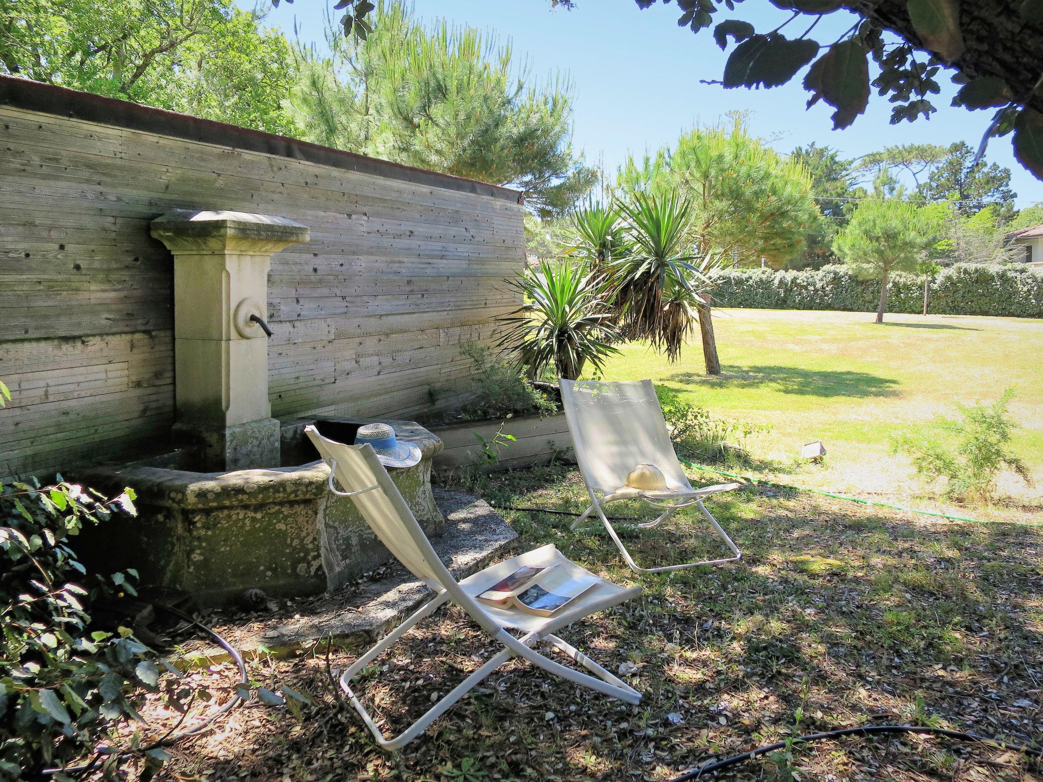 Foto 17 - Casa con 4 camere da letto a Soulac-sur-Mer con piscina privata e vista mare