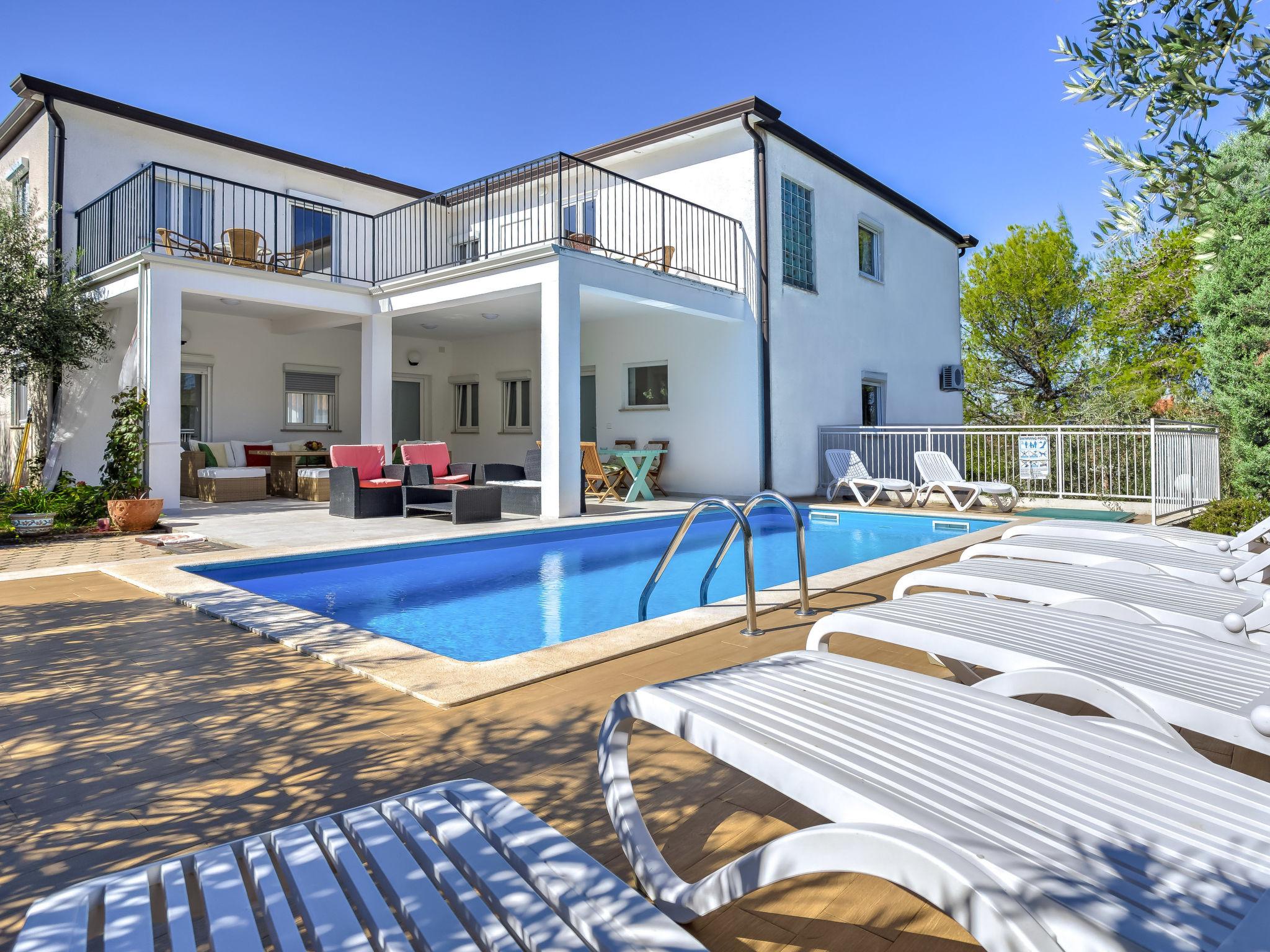 Photo 1 - Appartement de 1 chambre à Umag avec piscine et jardin