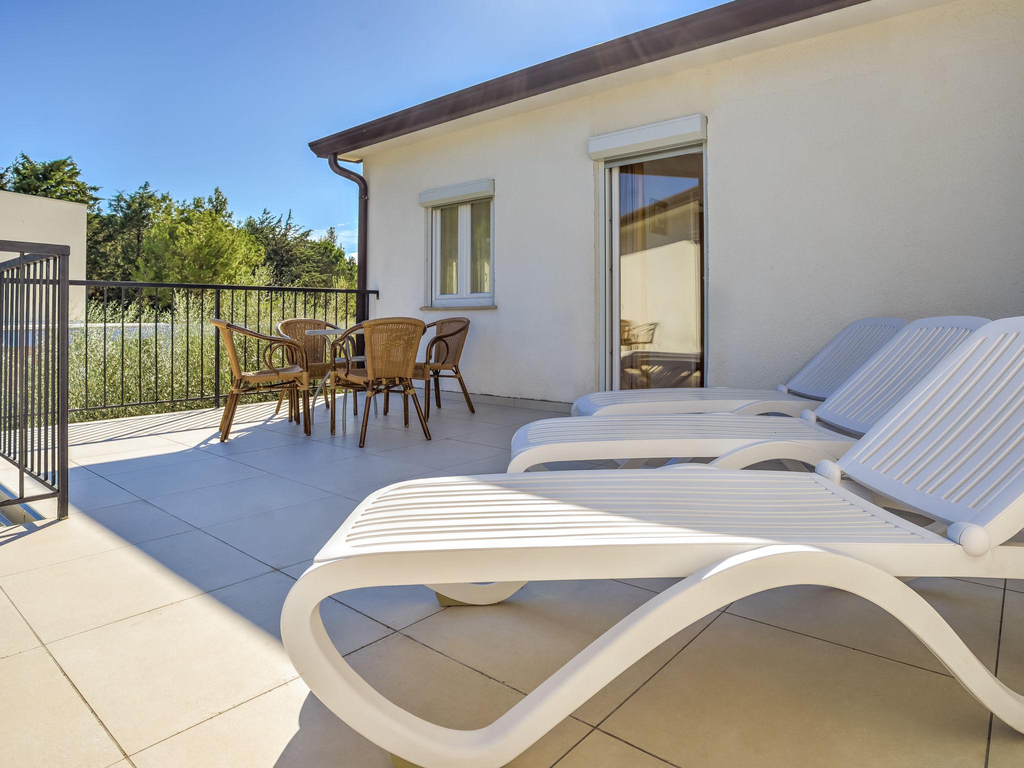 Photo 6 - Appartement de 2 chambres à Umag avec piscine et jardin