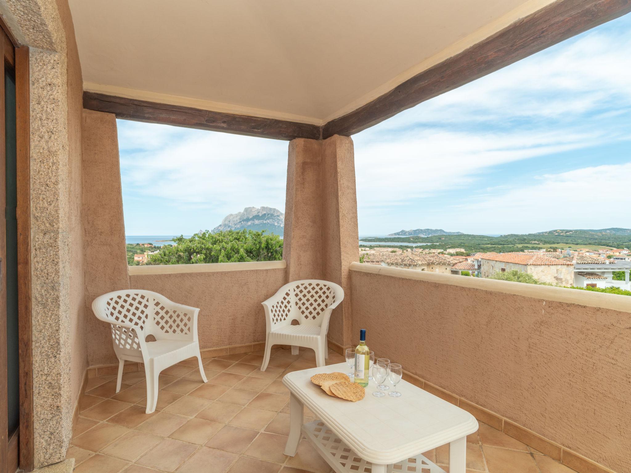 Foto 17 - Haus mit 2 Schlafzimmern in Loiri Porto San Paolo mit schwimmbad und blick aufs meer