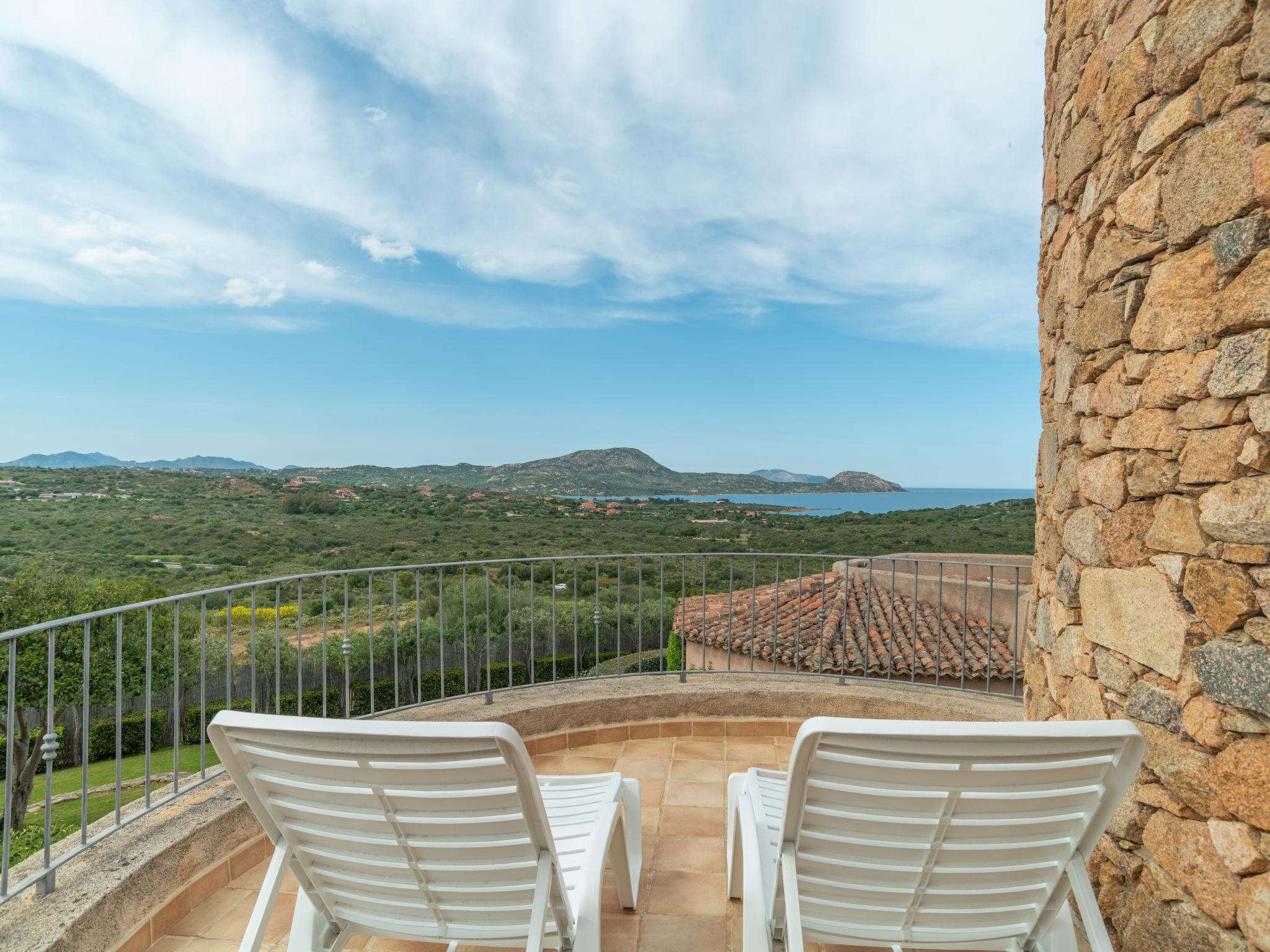 Foto 5 - Casa de 2 quartos em Loiri Porto San Paolo com piscina e vistas do mar