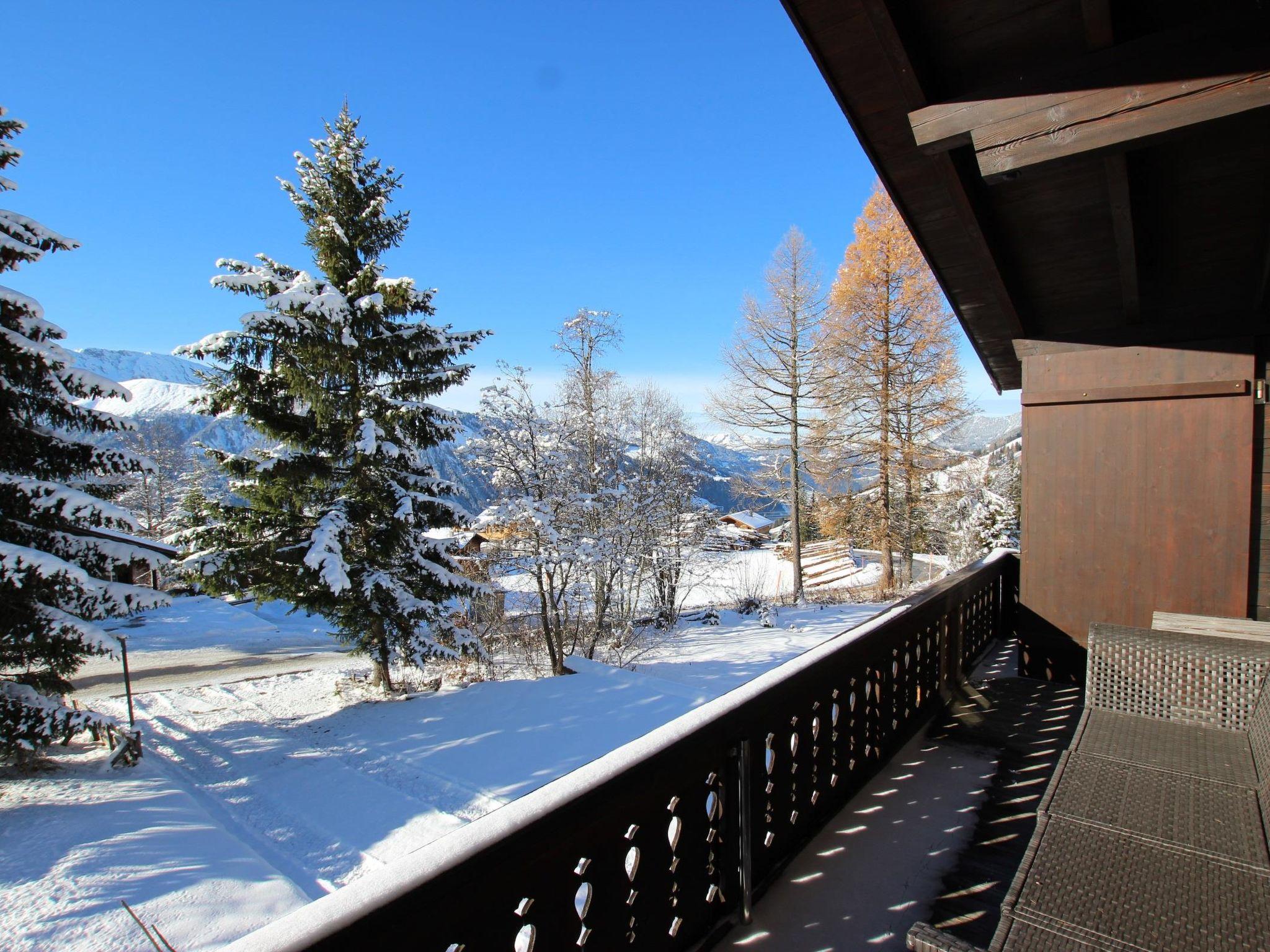 Foto 8 - Appartamento con 4 camere da letto a Lenk con sauna e vista sulle montagne