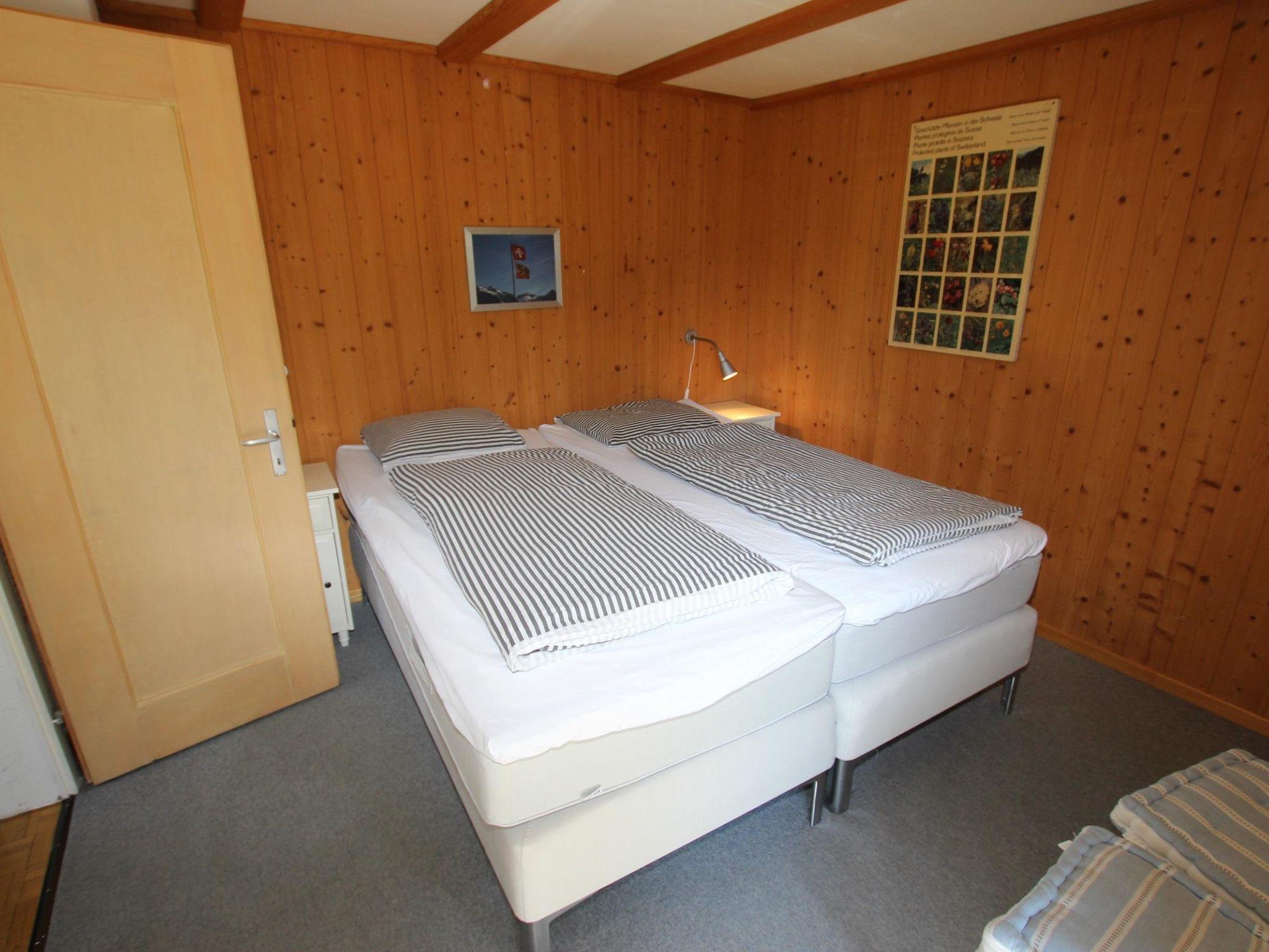 Foto 22 - Appartamento con 4 camere da letto a Lenk con sauna