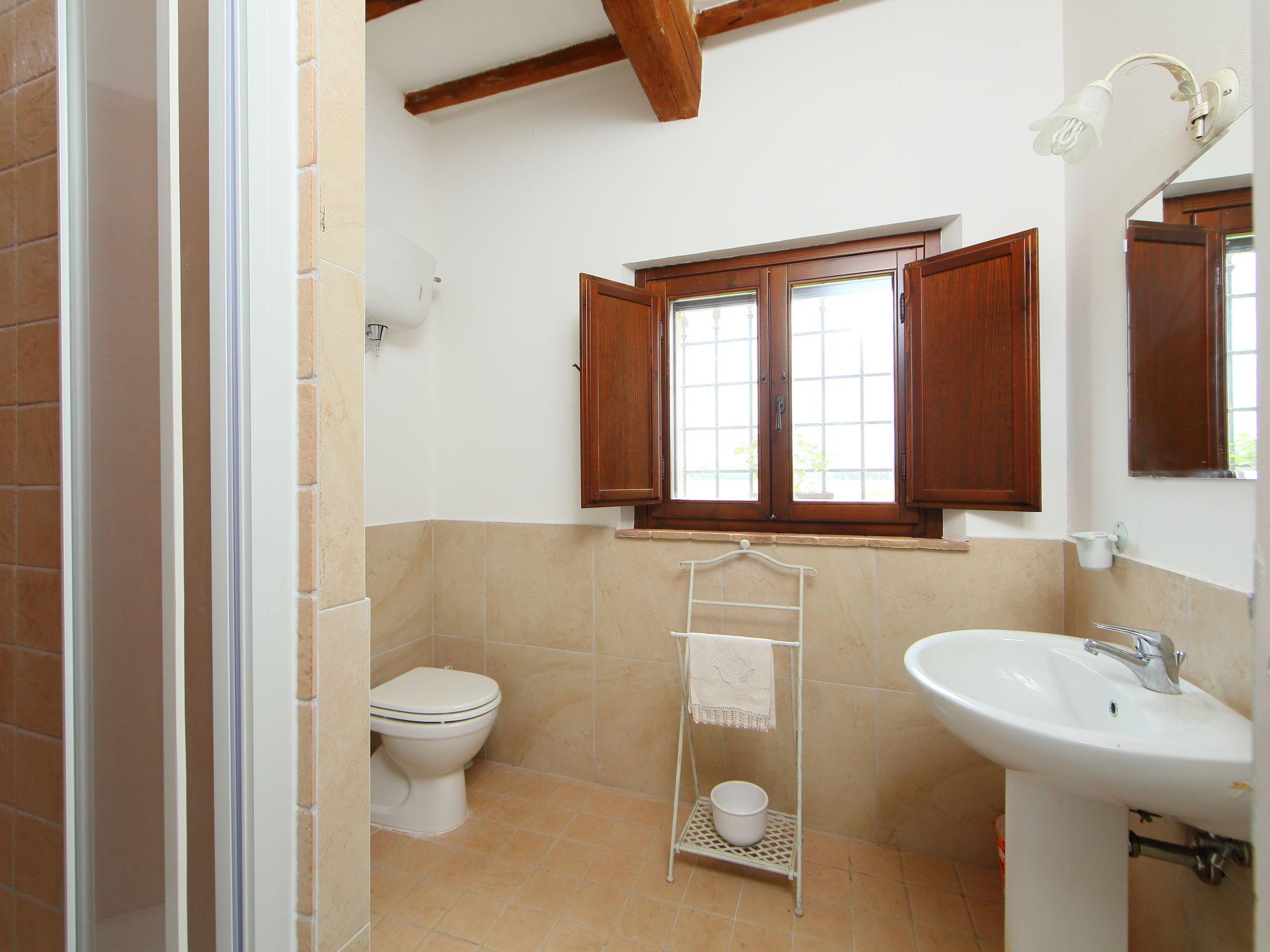 Photo 20 - 3 bedroom House in Castiglione del Lago with private pool and garden