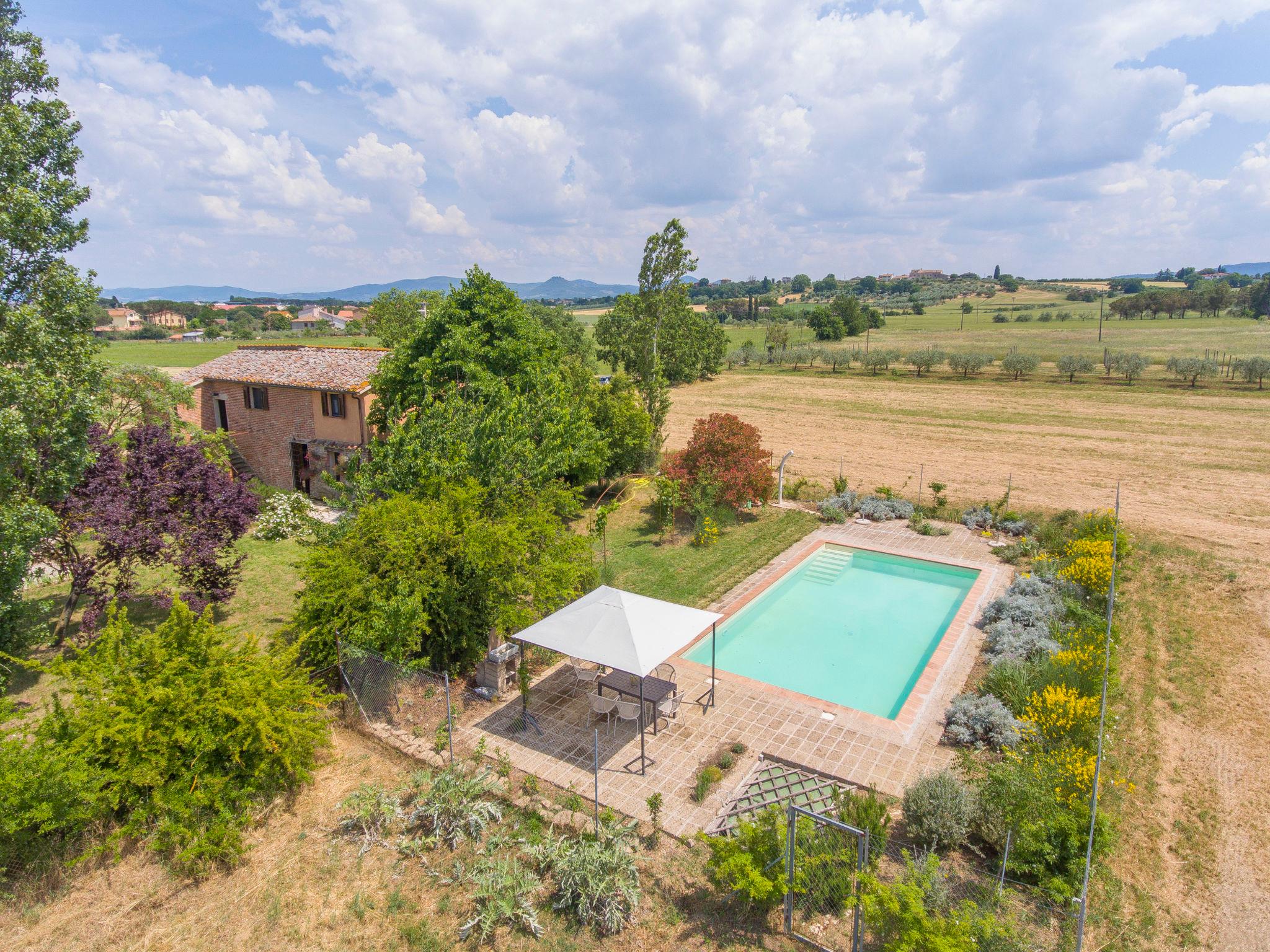 Foto 1 - Casa de 3 habitaciones en Castiglione del Lago con piscina privada y jardín