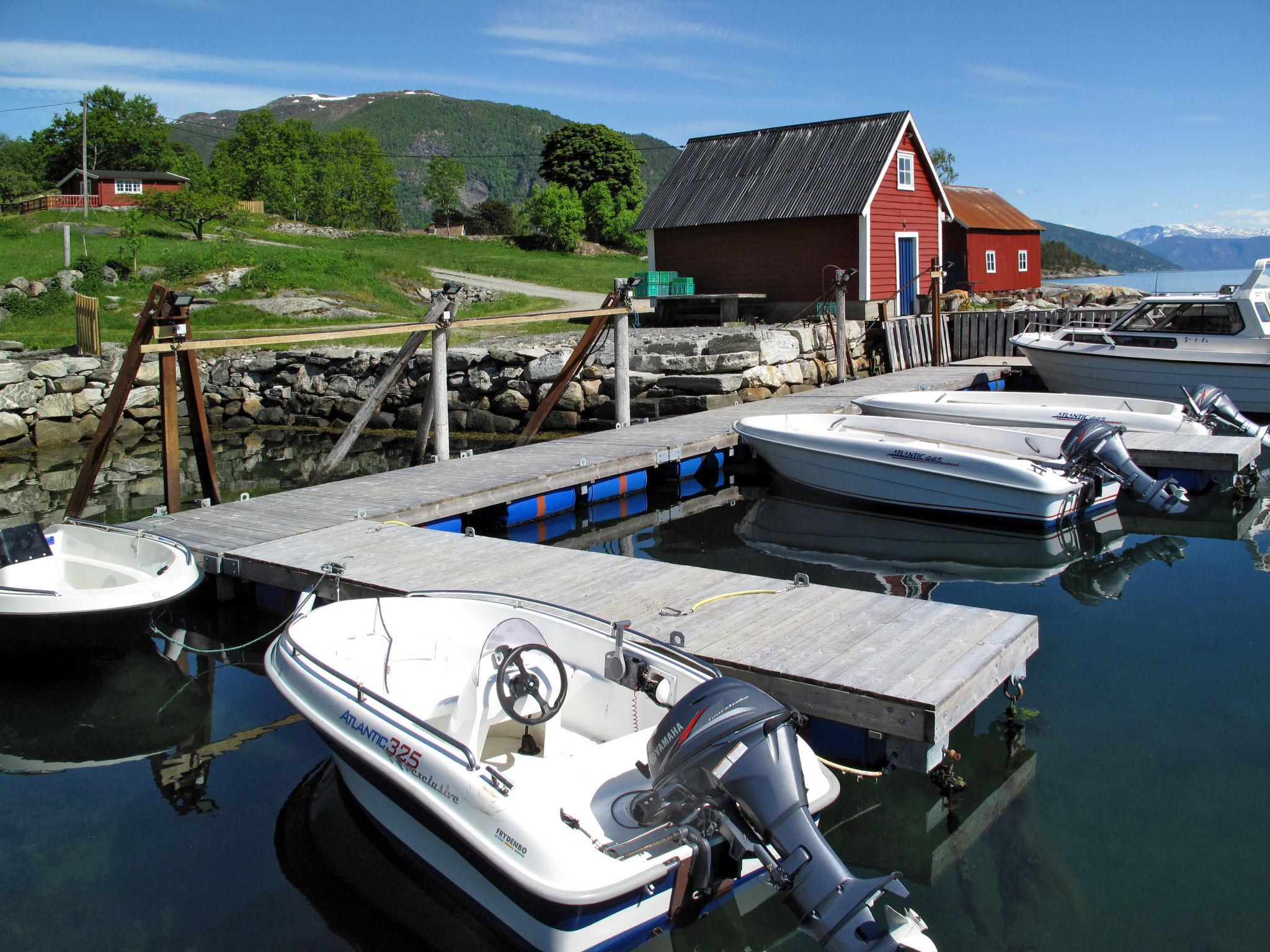 Foto 26 - Casa de 1 quarto em Balestrand com jardim e terraço