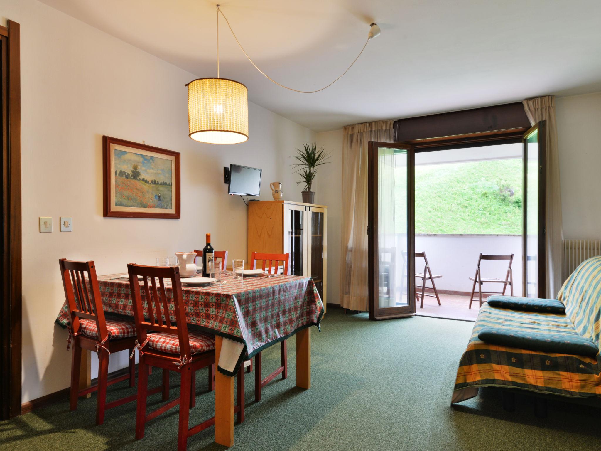 Foto 3 - Apartamento de 1 habitación en Canazei con vistas a la montaña