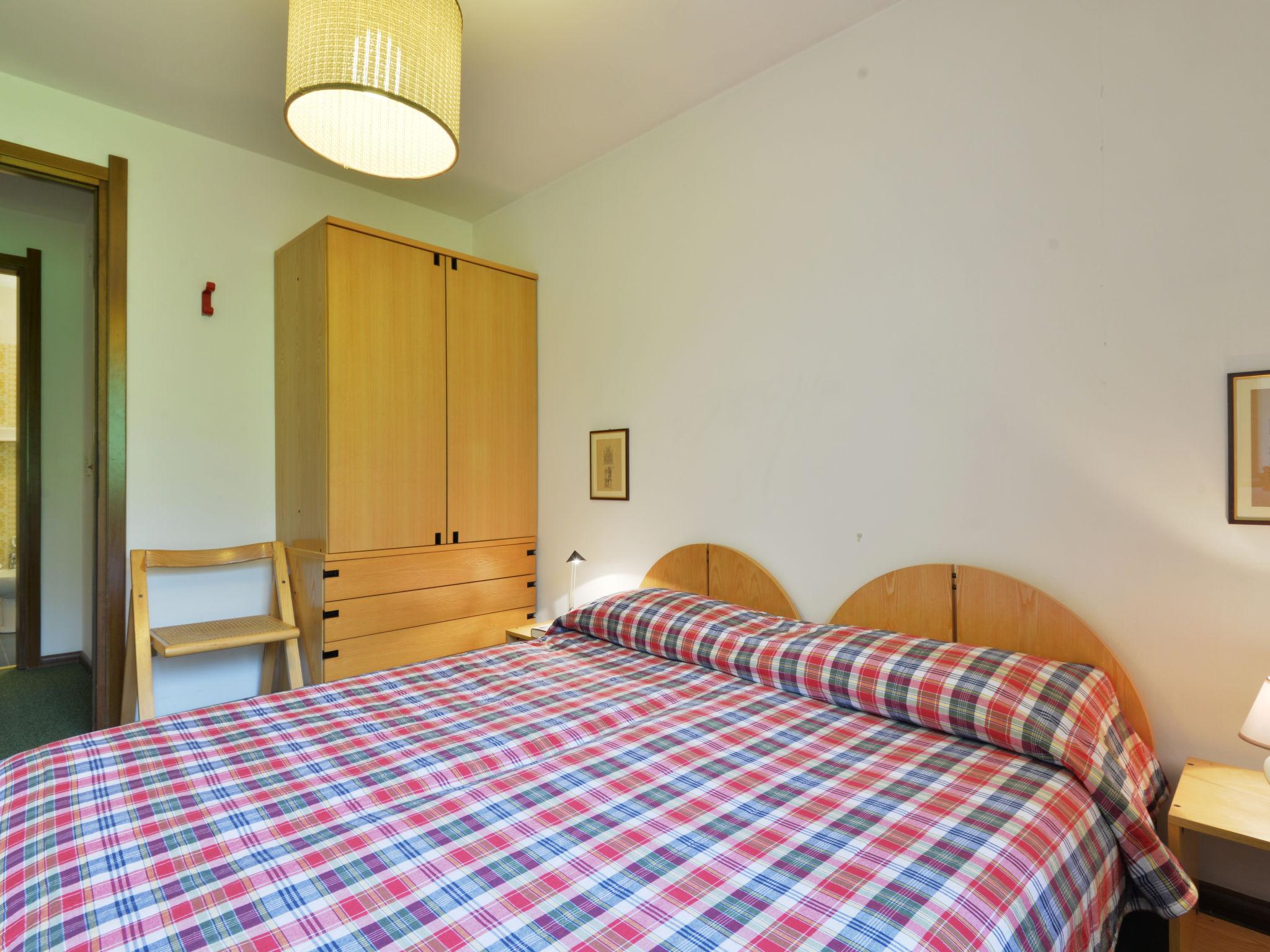 Foto 8 - Apartment mit 1 Schlafzimmer in Canazei mit blick auf die berge