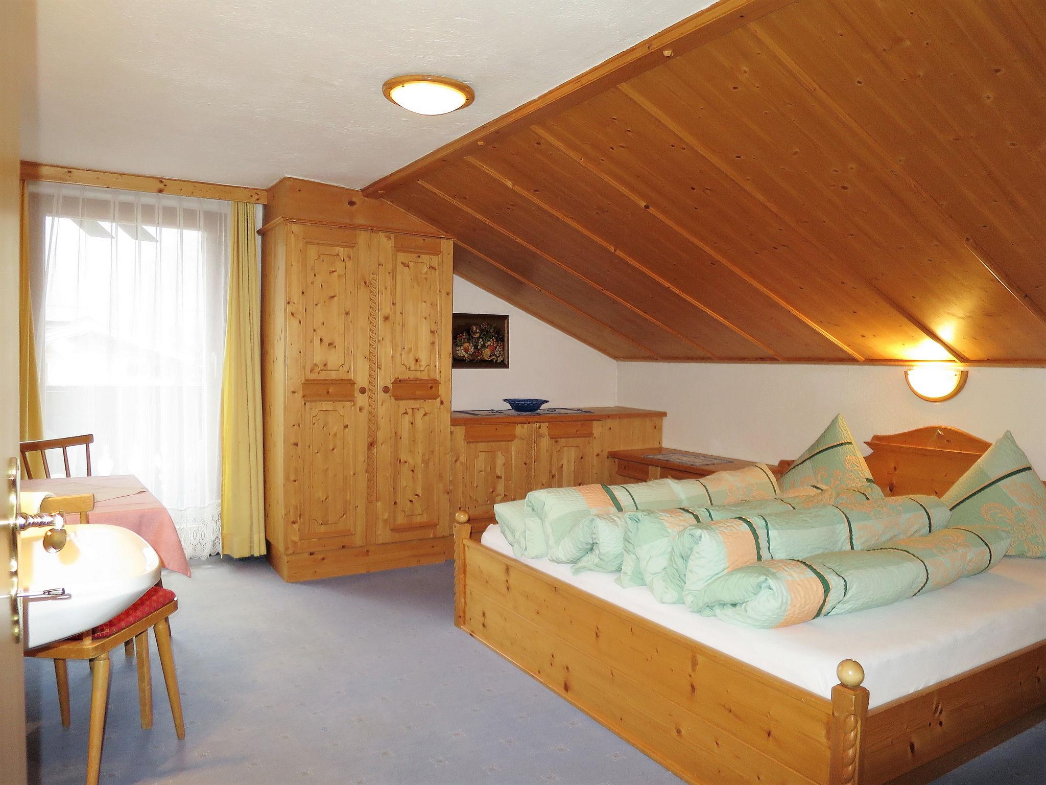 Foto 15 - Appartamento con 2 camere da letto a Längenfeld con vista sulle montagne