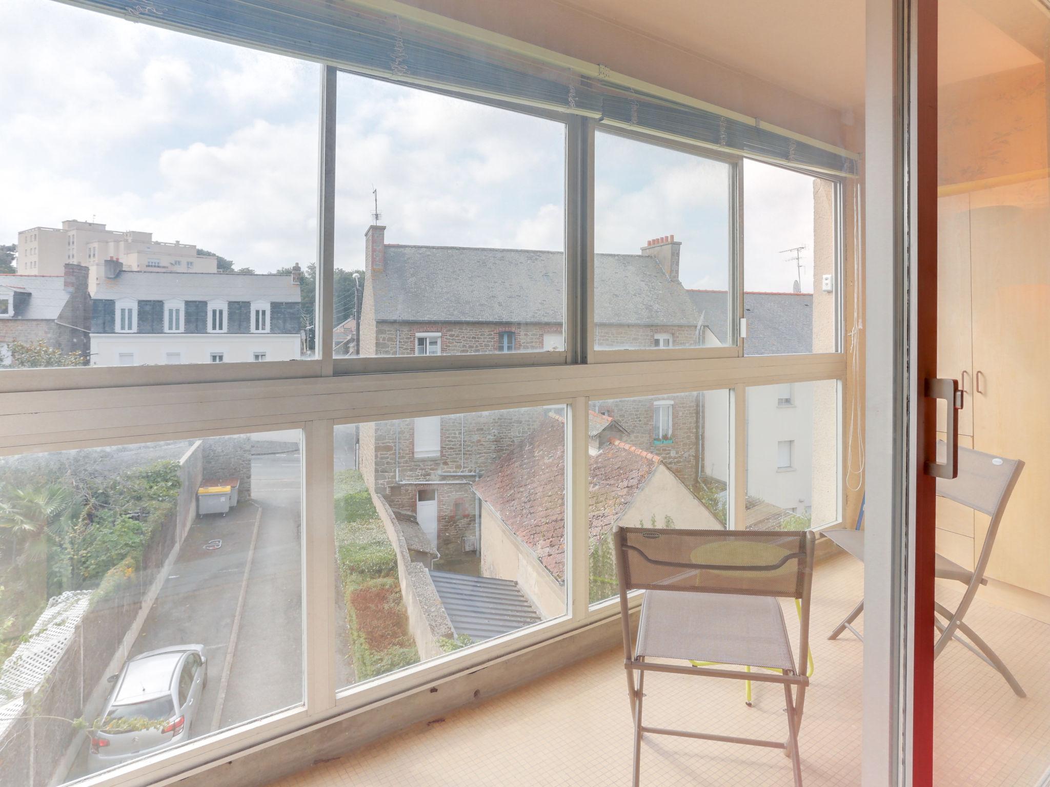 Photo 17 - 1 bedroom Apartment in Saint-Malo with sea view