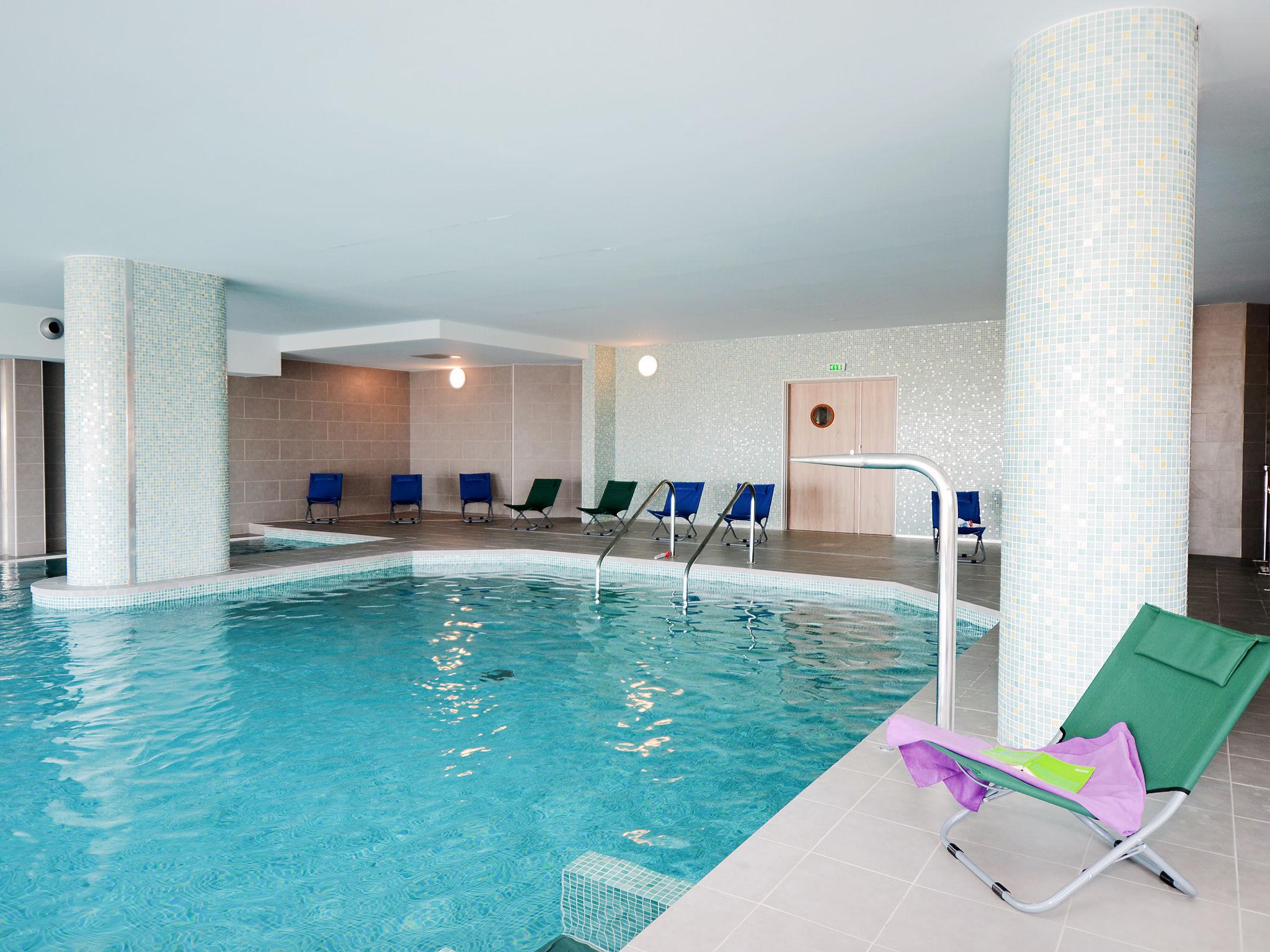 Foto 1 - Appartamento con 1 camera da letto a Le Barcarès con piscina e vista mare