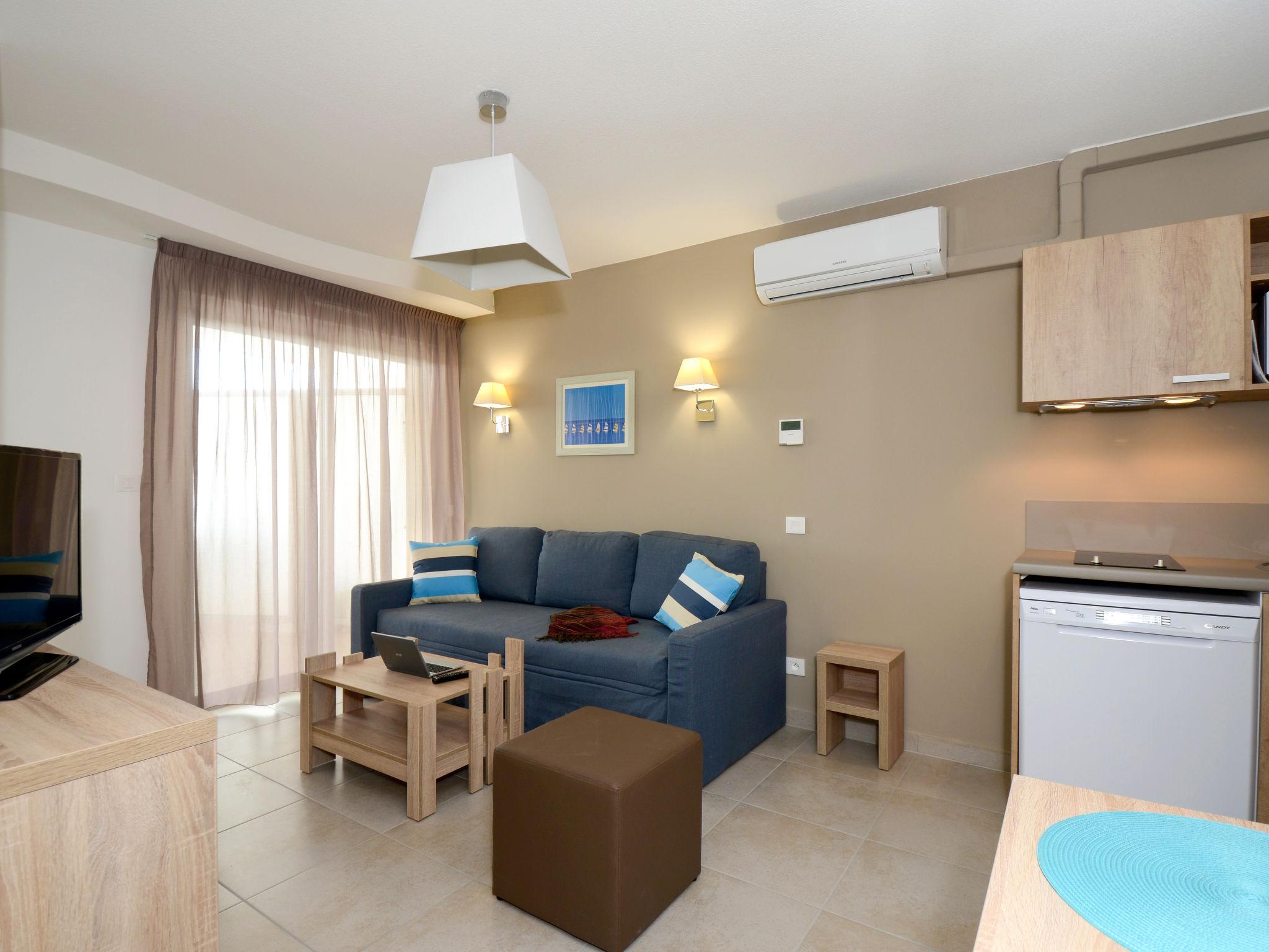 Foto 2 - Apartamento de 1 habitación en Le Barcarès con piscina y vistas al mar