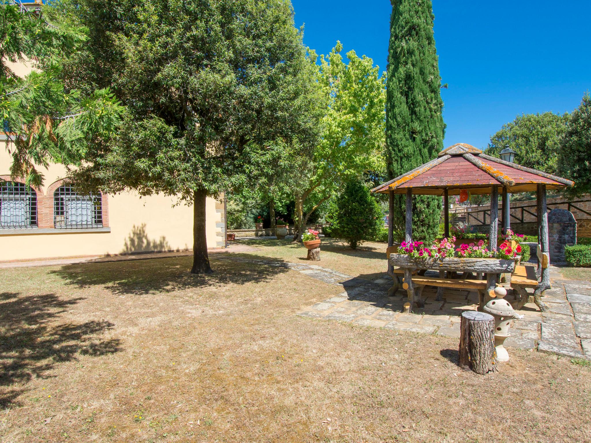 Foto 27 - Casa de 3 habitaciones en Civitella in Val di Chiana con piscina privada y jardín
