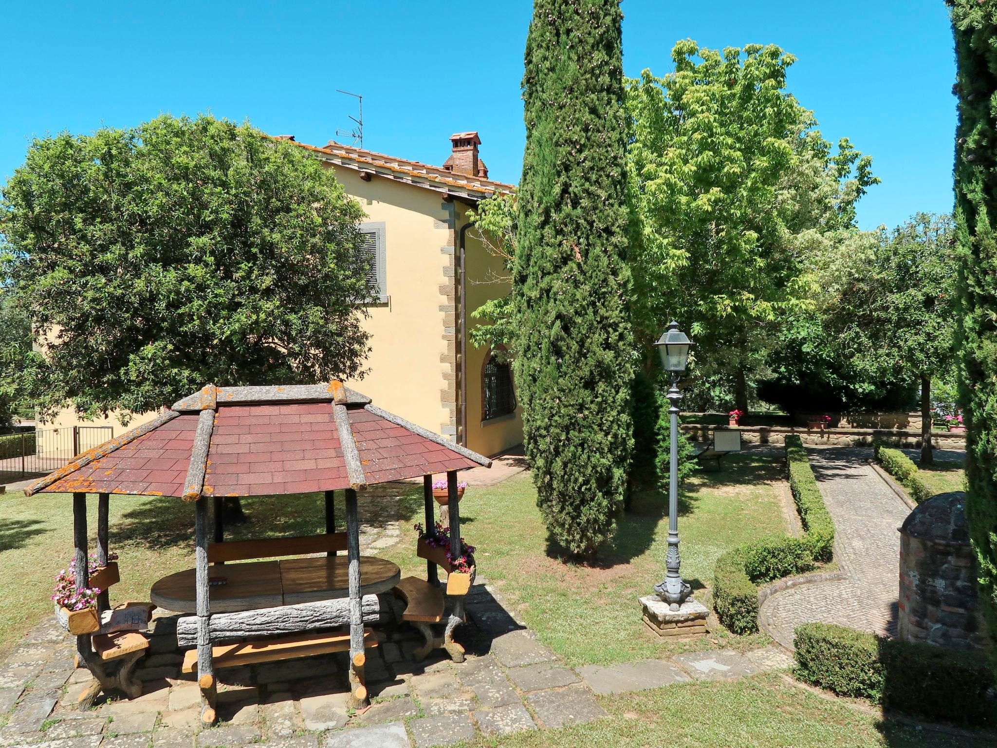 Photo 29 - Maison de 3 chambres à Civitella in Val di Chiana avec piscine privée et jardin