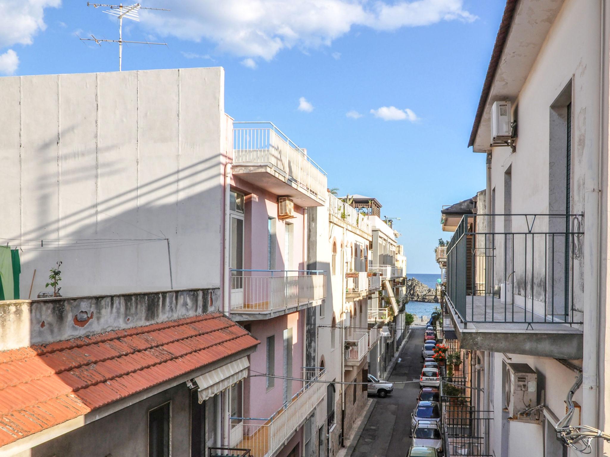 Foto 16 - Apartamento en Aci Castello con terraza