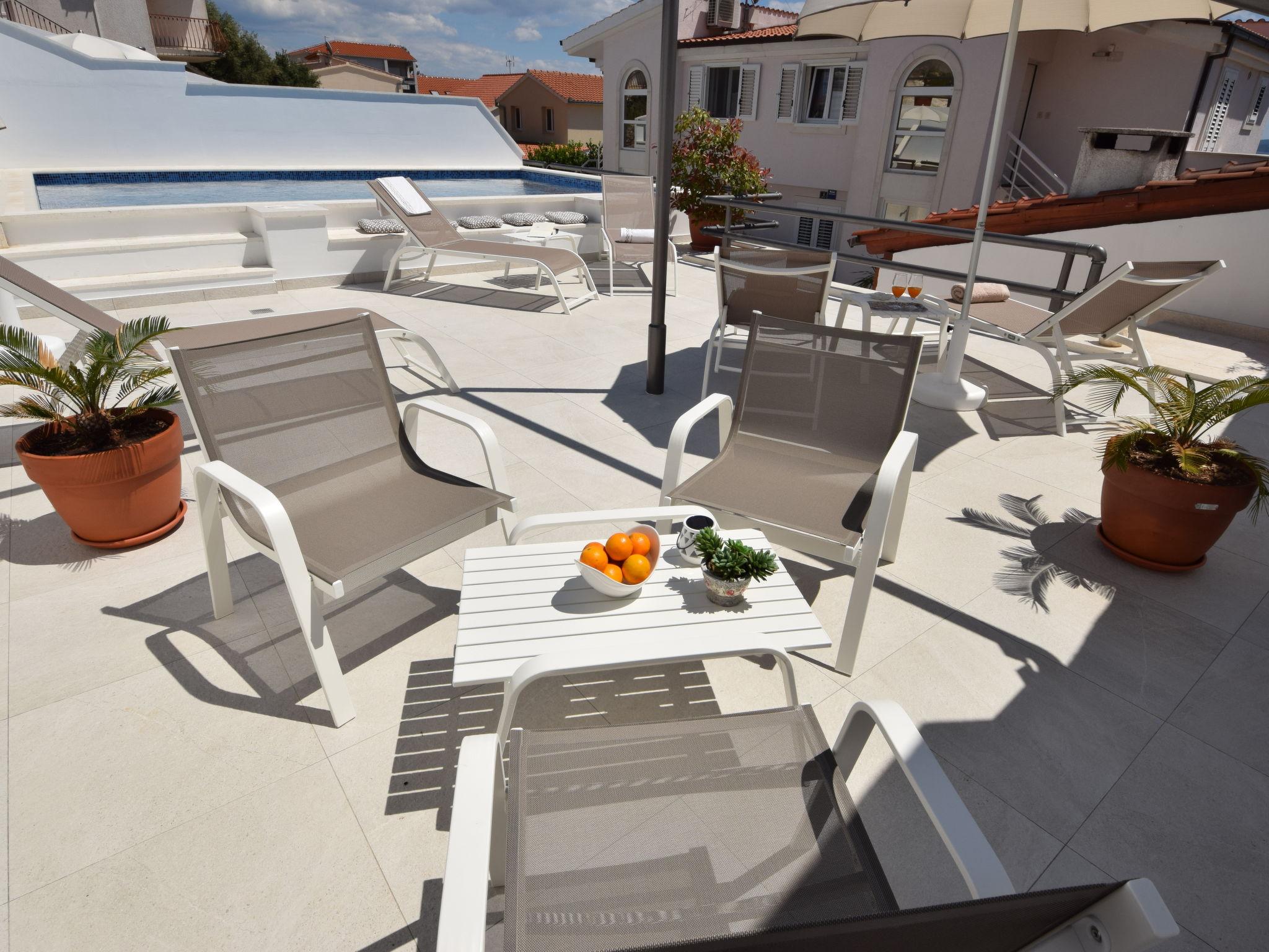 Photo 11 - 3 bedroom Apartment in Okrug with swimming pool and terrace