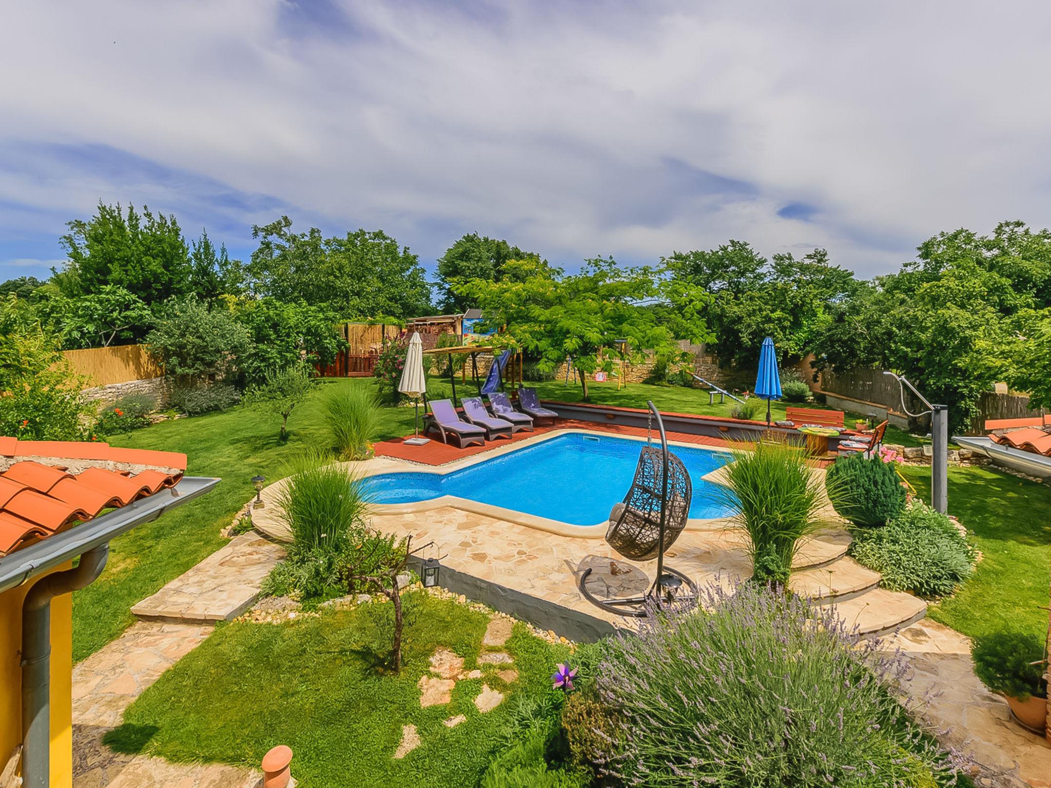 Photo 48 - Maison de 3 chambres à Svetvinčenat avec piscine privée et jardin