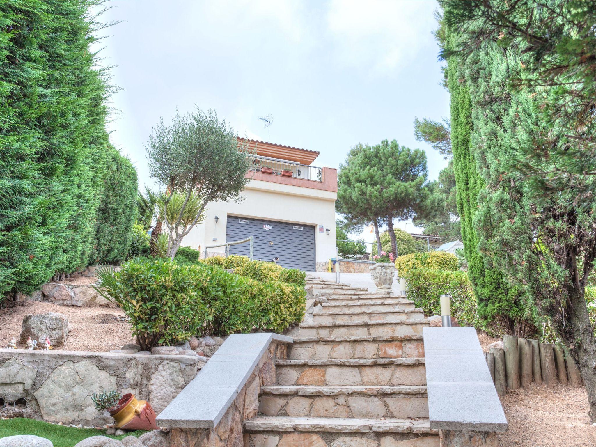 Photo 20 - 4 bedroom House in Lloret de Mar with private pool and garden