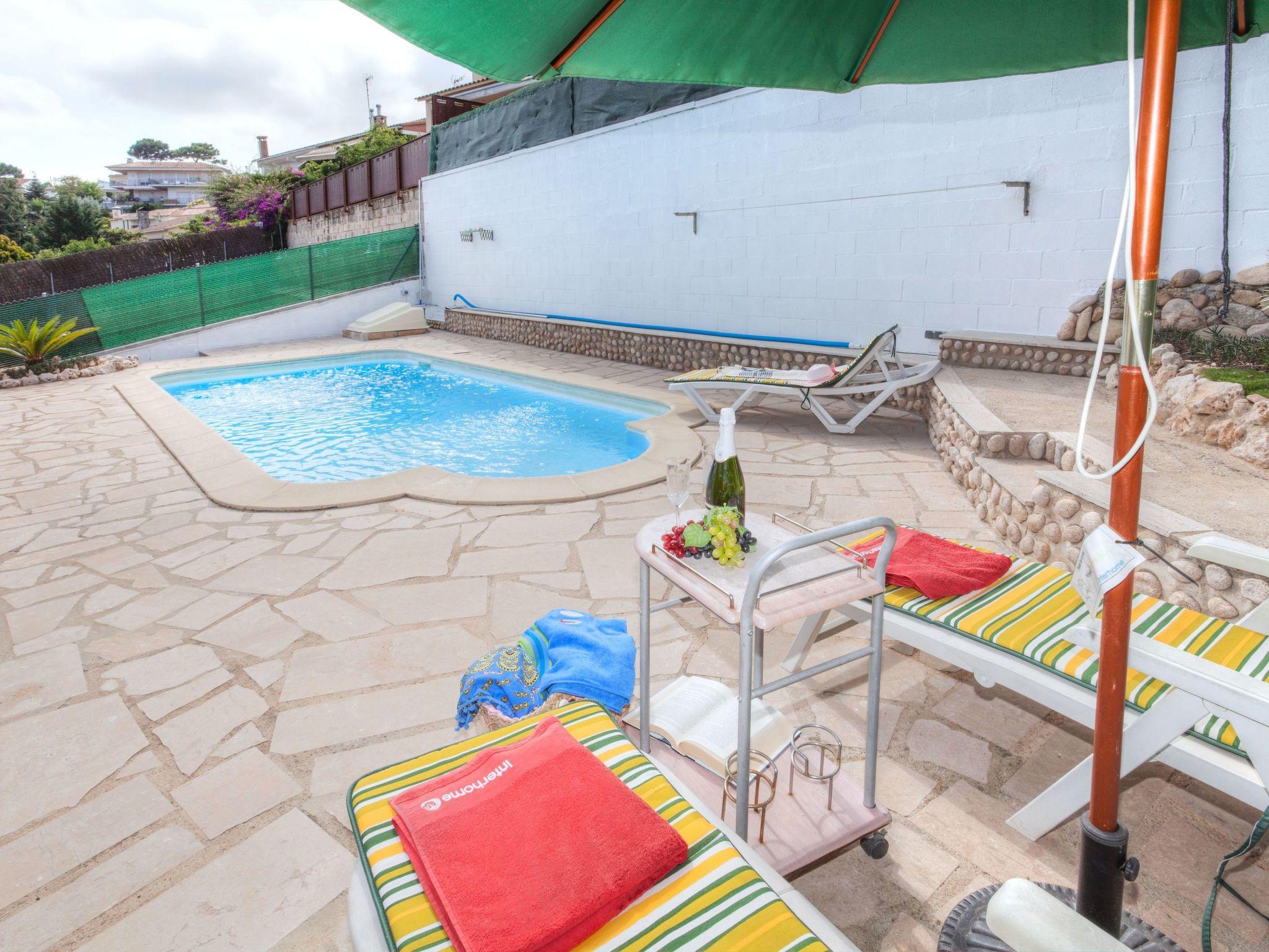 Photo 16 - 4 bedroom House in Lloret de Mar with private pool and sea view