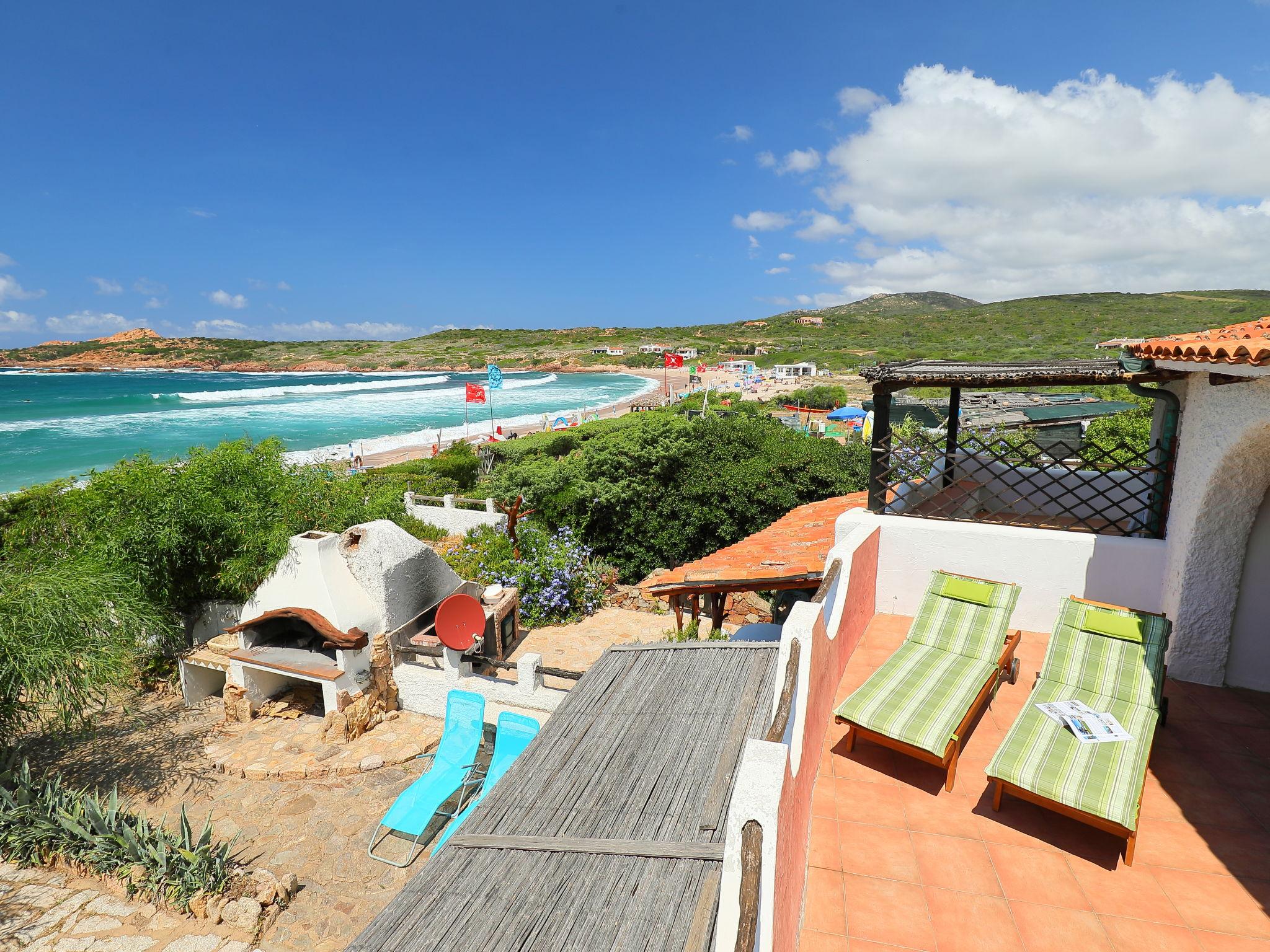 Photo 2 - Appartement de 2 chambres à Trinità d'Agultu e Vignola avec terrasse et vues à la mer