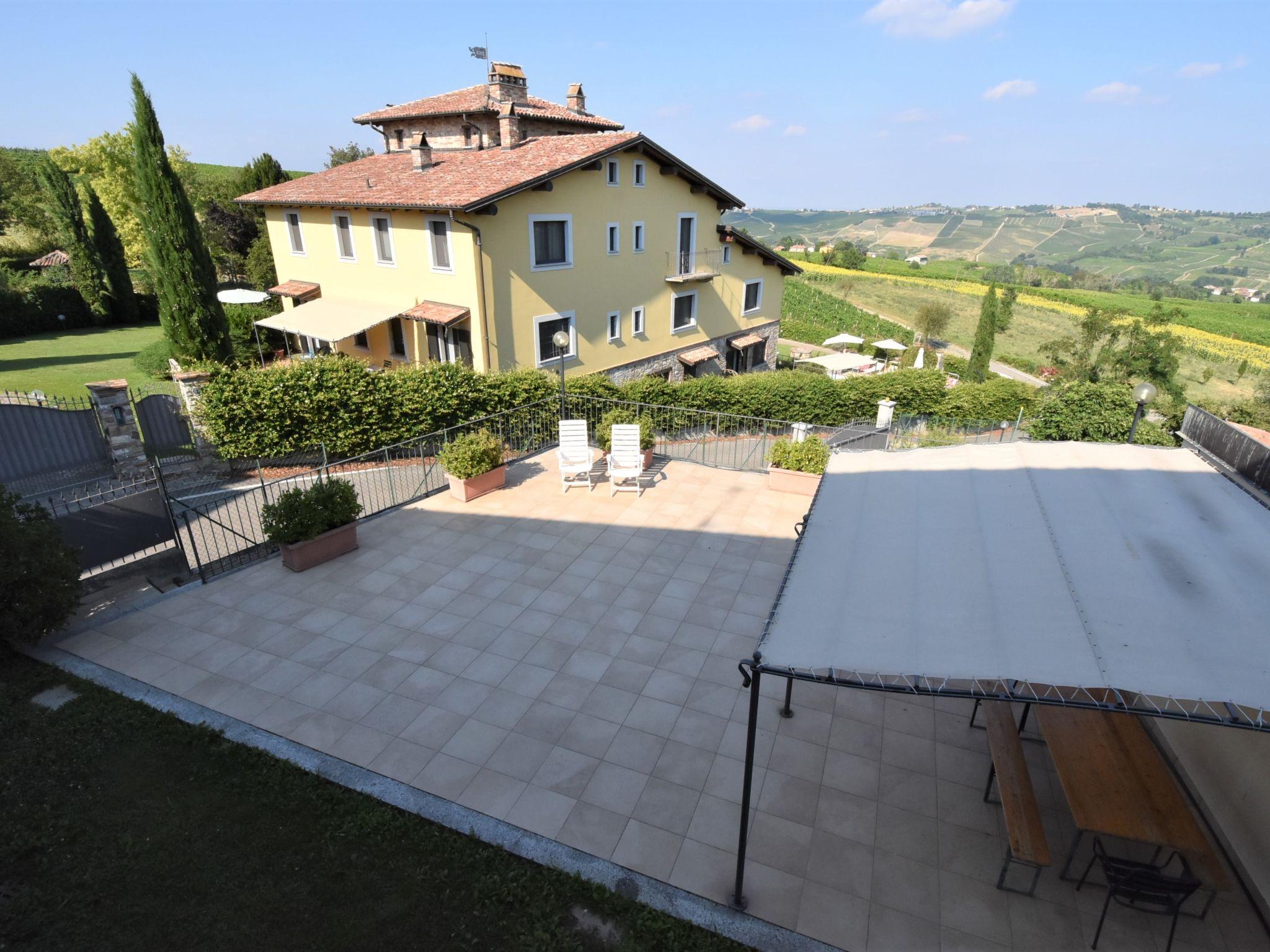 Photo 28 - Maison de 3 chambres à Castana avec piscine et terrasse