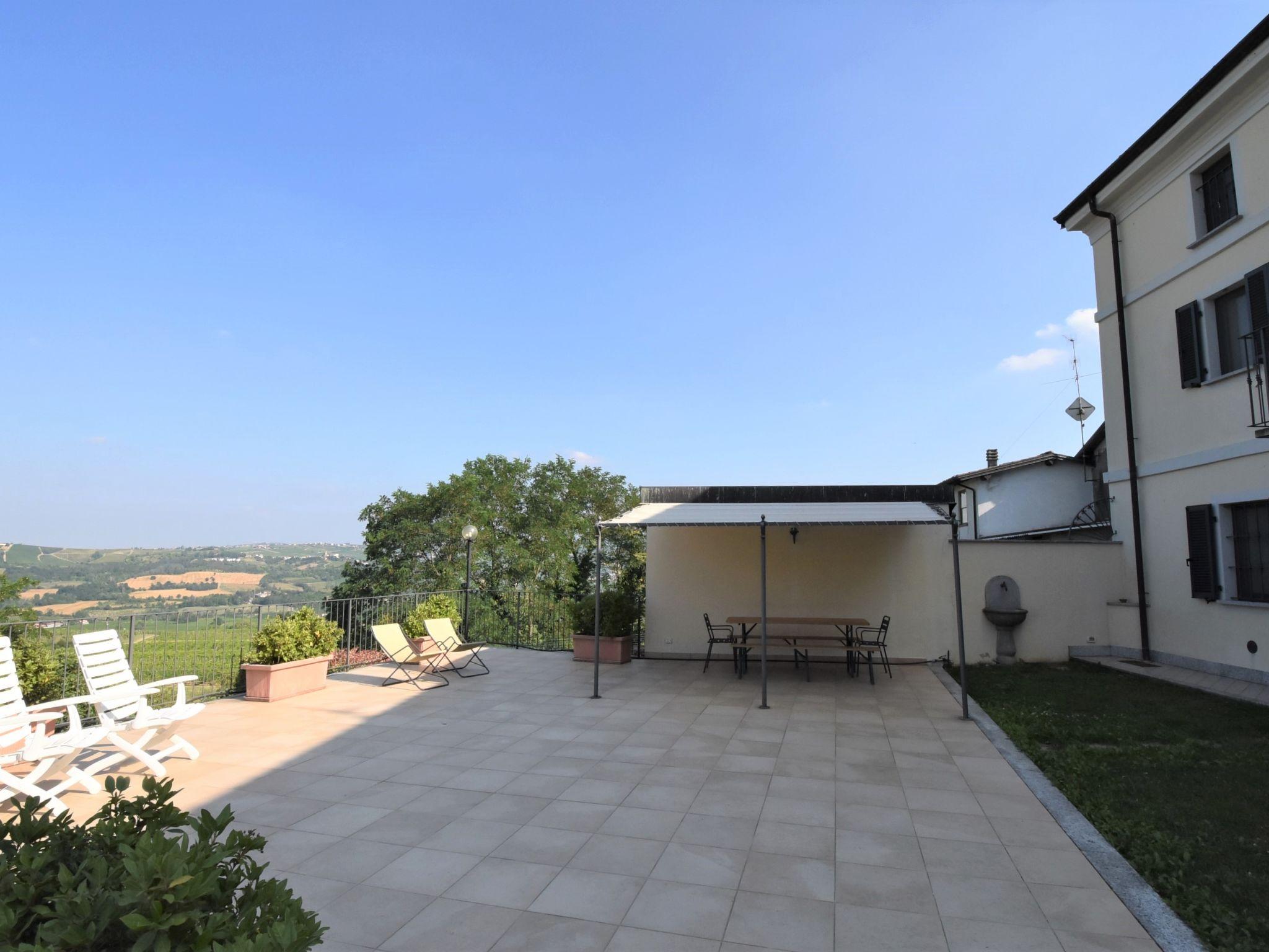 Foto 30 - Casa de 3 quartos em Castana com piscina e terraço