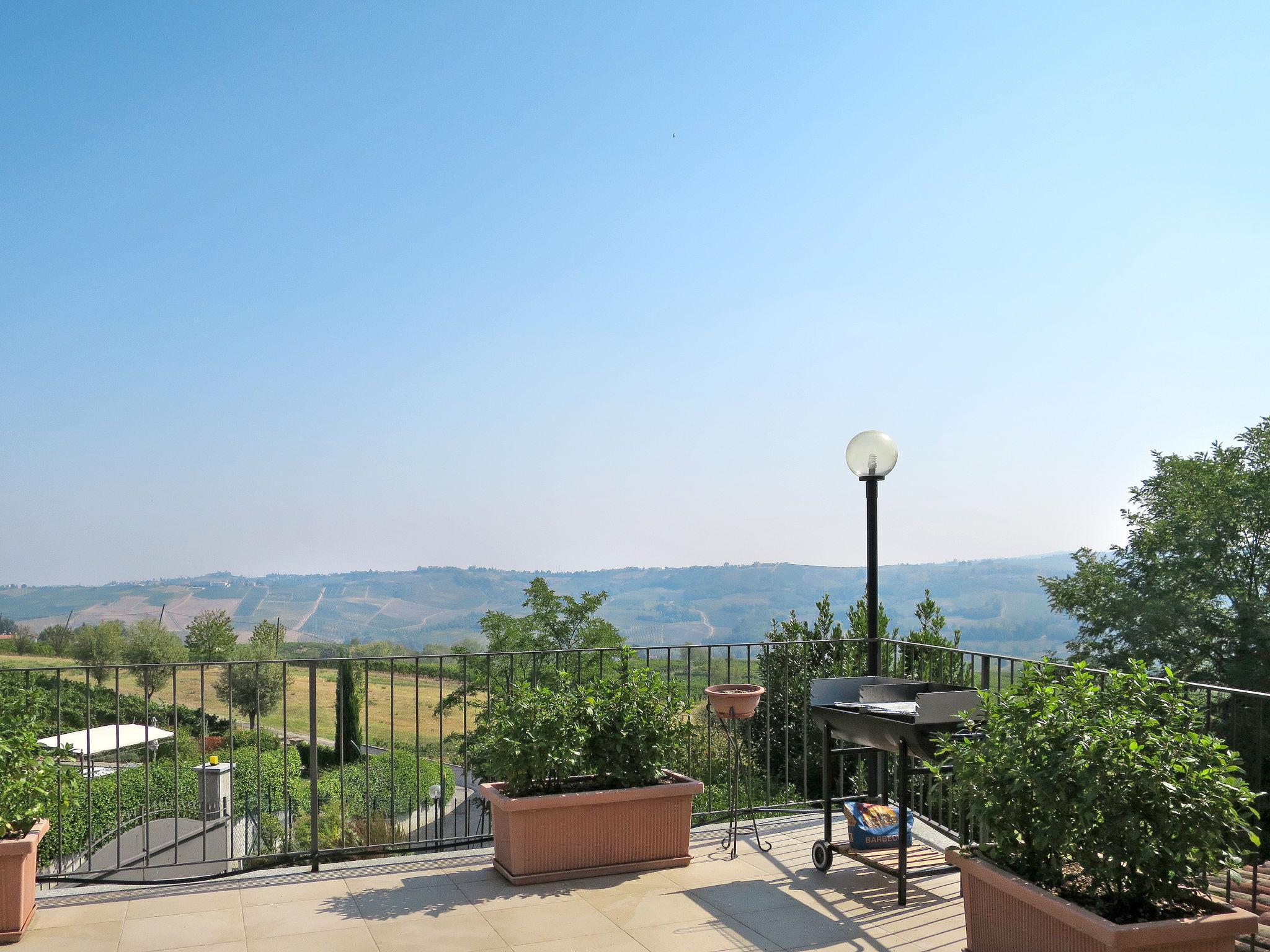 Photo 36 - Maison de 3 chambres à Castana avec piscine et terrasse