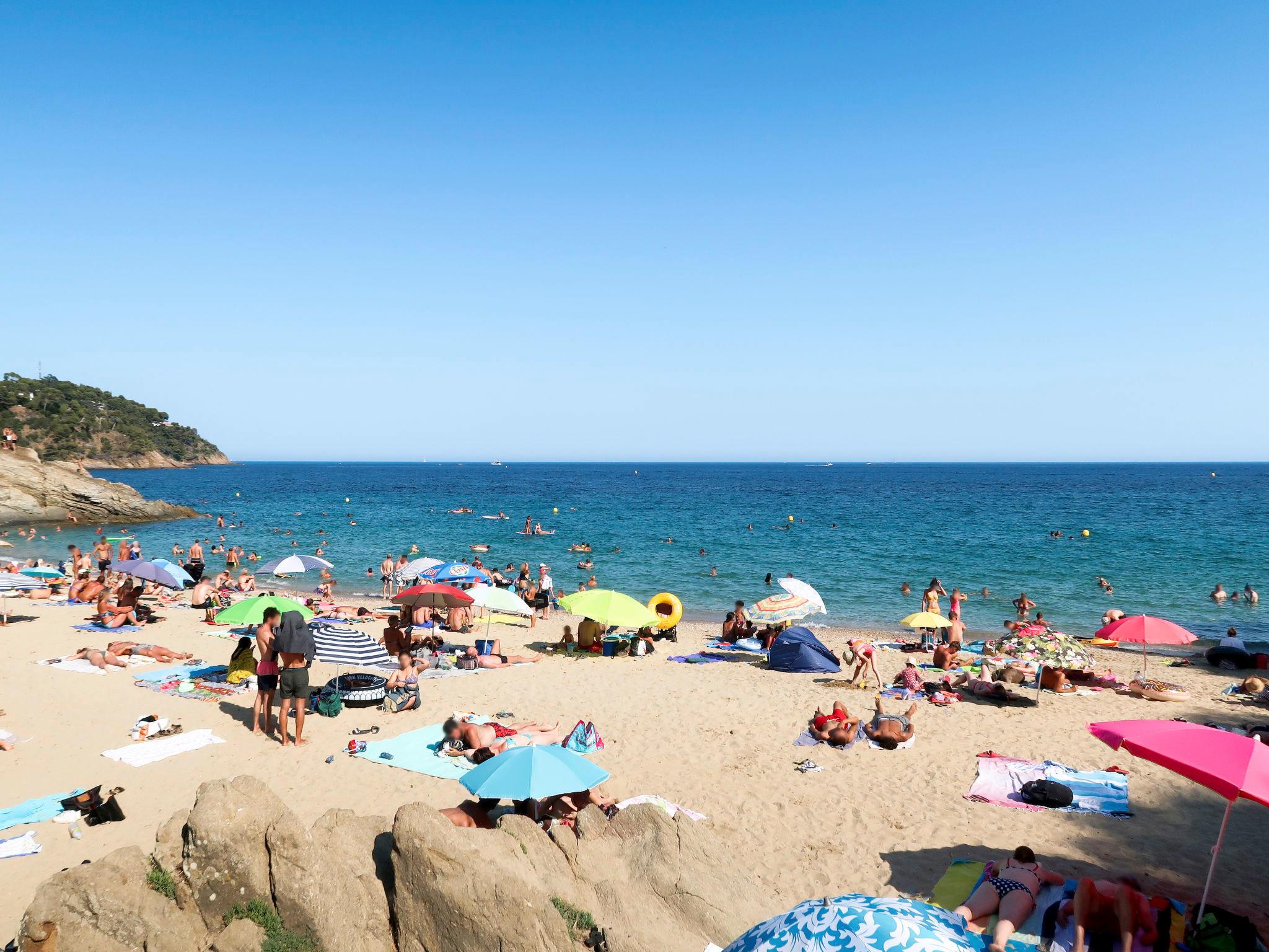 Foto 20 - Appartamento con 1 camera da letto a Cavalaire-sur-Mer con piscina e vista mare