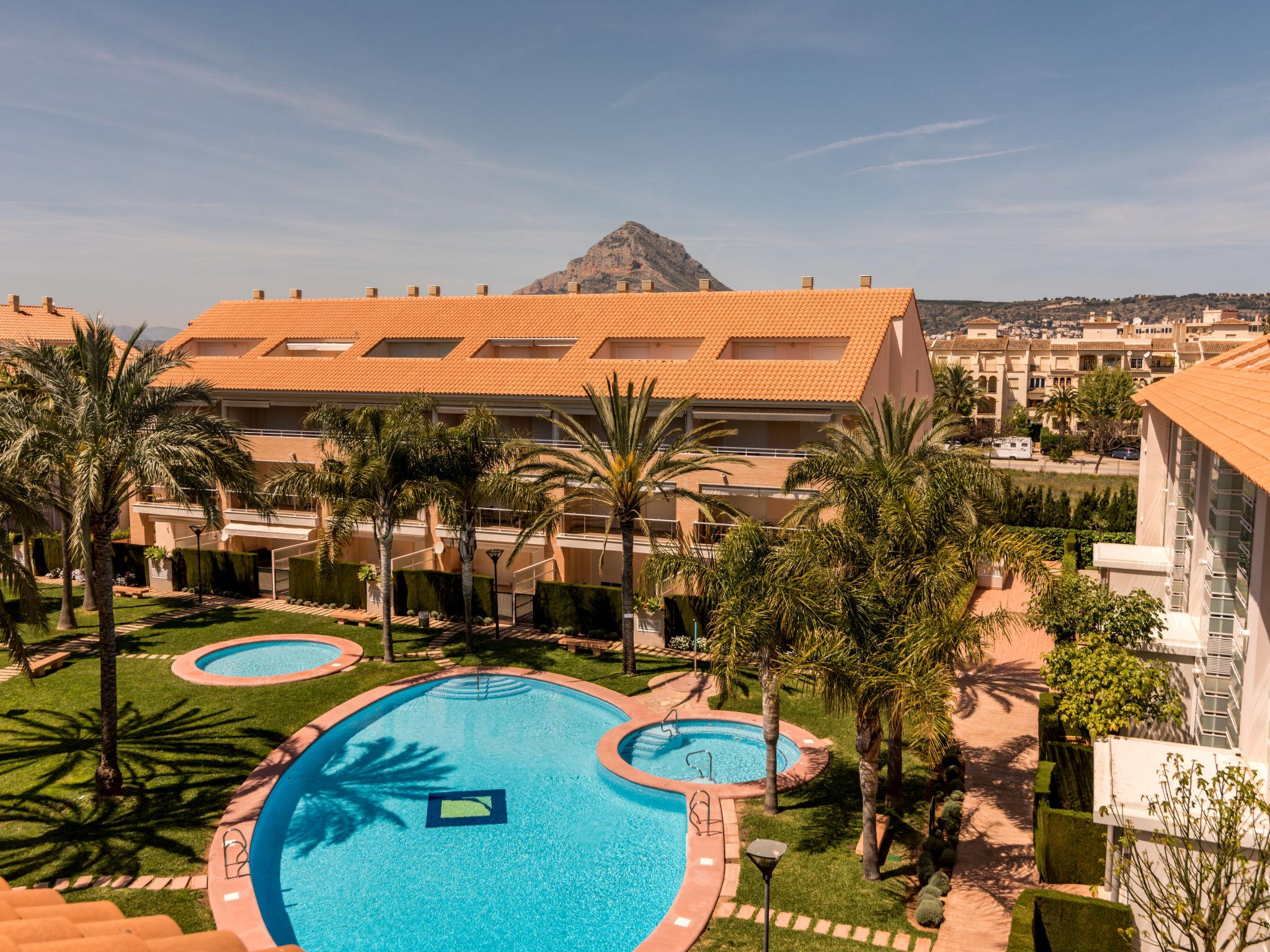 Foto 2 - Appartamento con 3 camere da letto a Jávea con piscina e vista mare