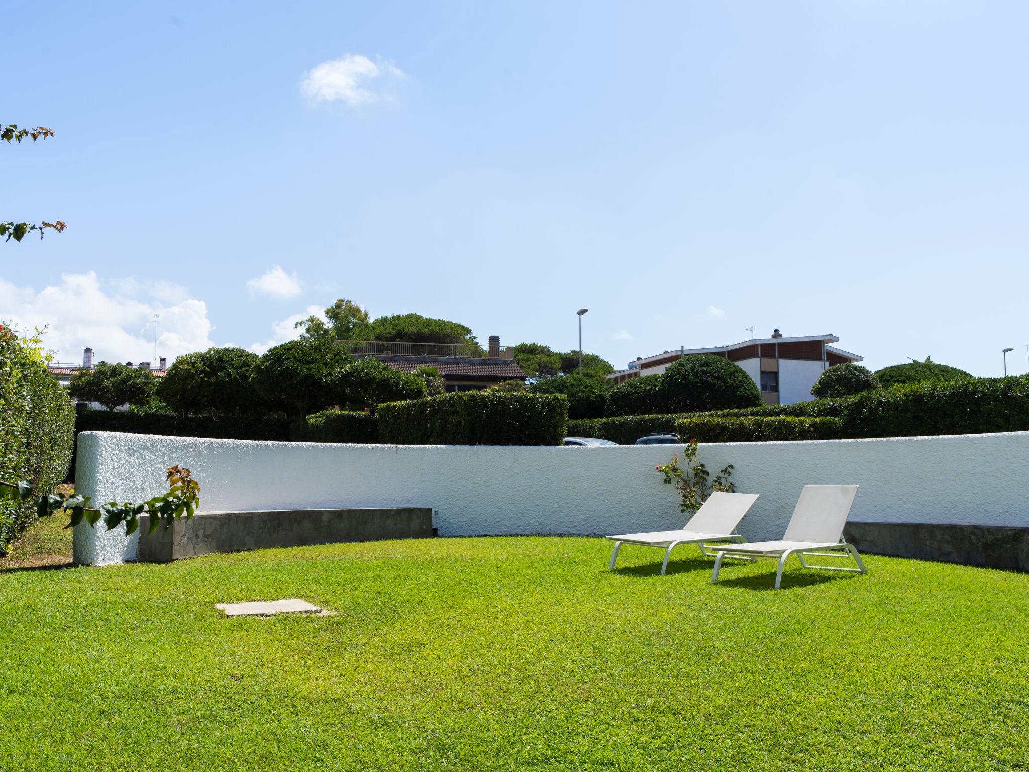 Photo 23 - Maison de 5 chambres à Santa Marinella avec jardin et terrasse