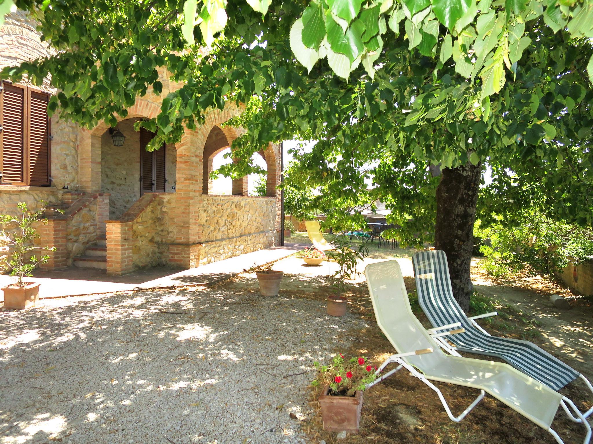 Foto 20 - Apartamento de 1 habitación en Volterra con piscina y jardín