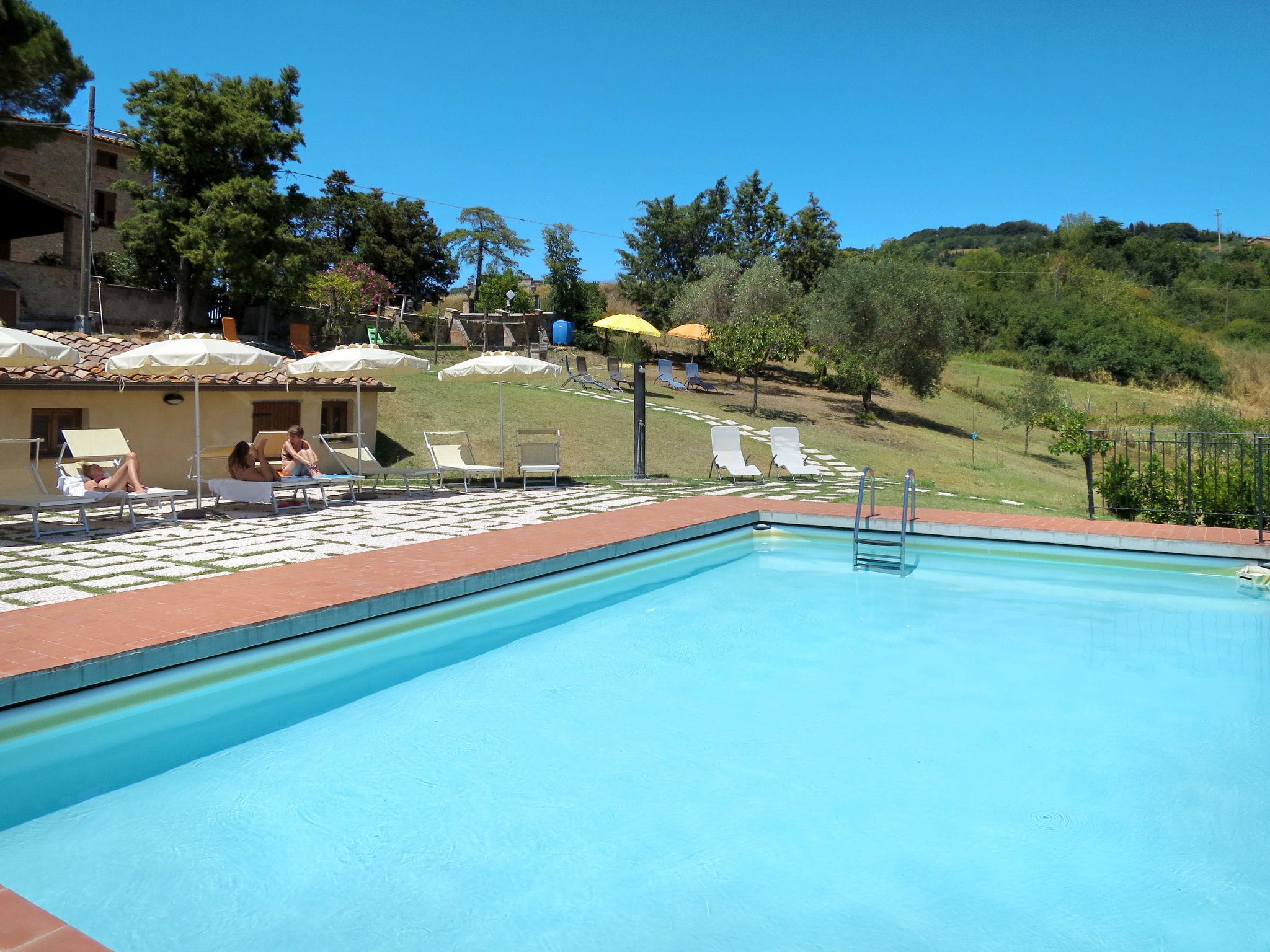 Photo 25 - 2 bedroom Apartment in Volterra with swimming pool and garden