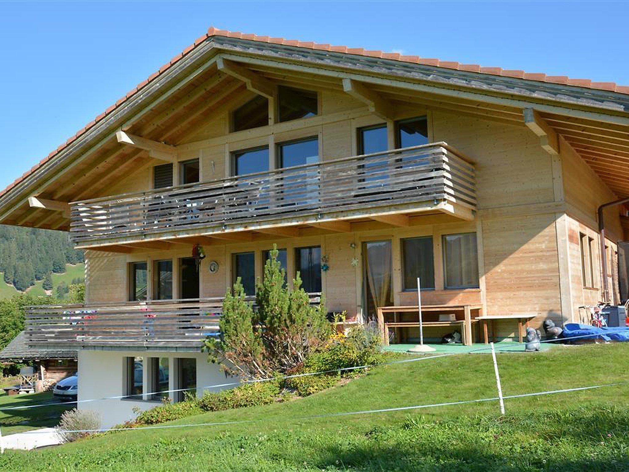 Photo 1 - 2 bedroom Apartment in Zweisimmen