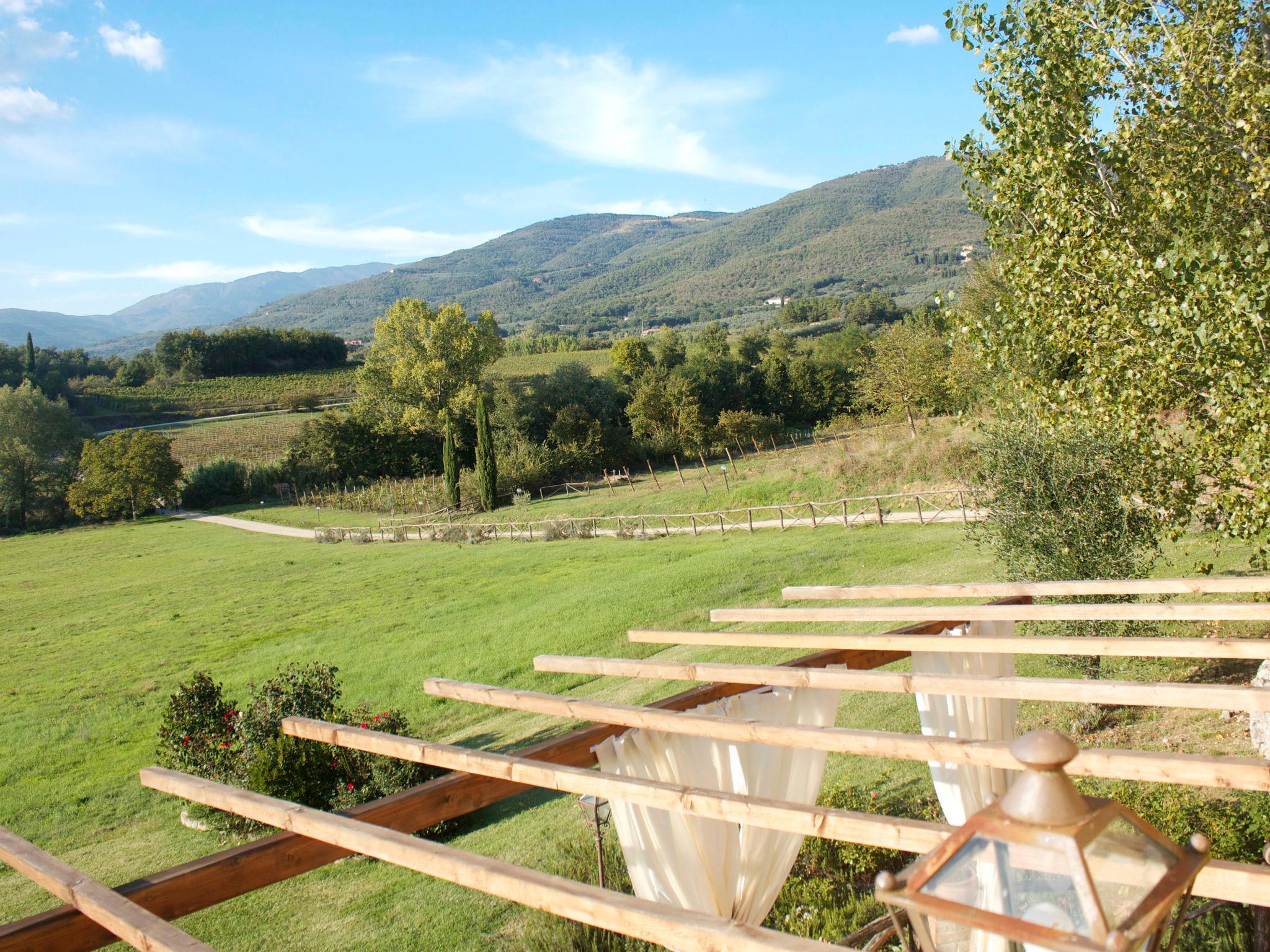 Foto 38 - Casa de 11 quartos em Terranuova Bracciolini com piscina privada e jardim