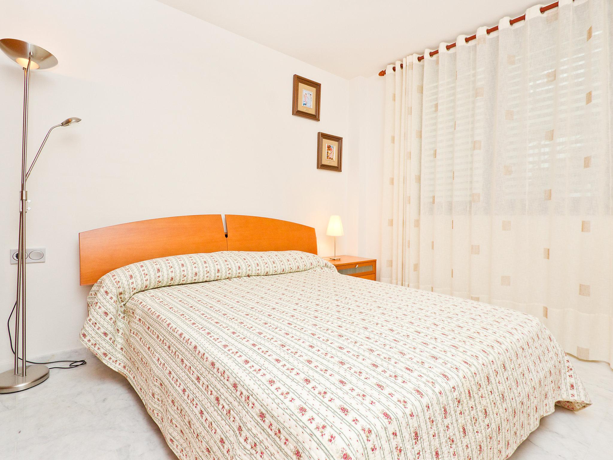 Foto 5 - Appartamento con 2 camere da letto a l'Ampolla con piscina e vista mare