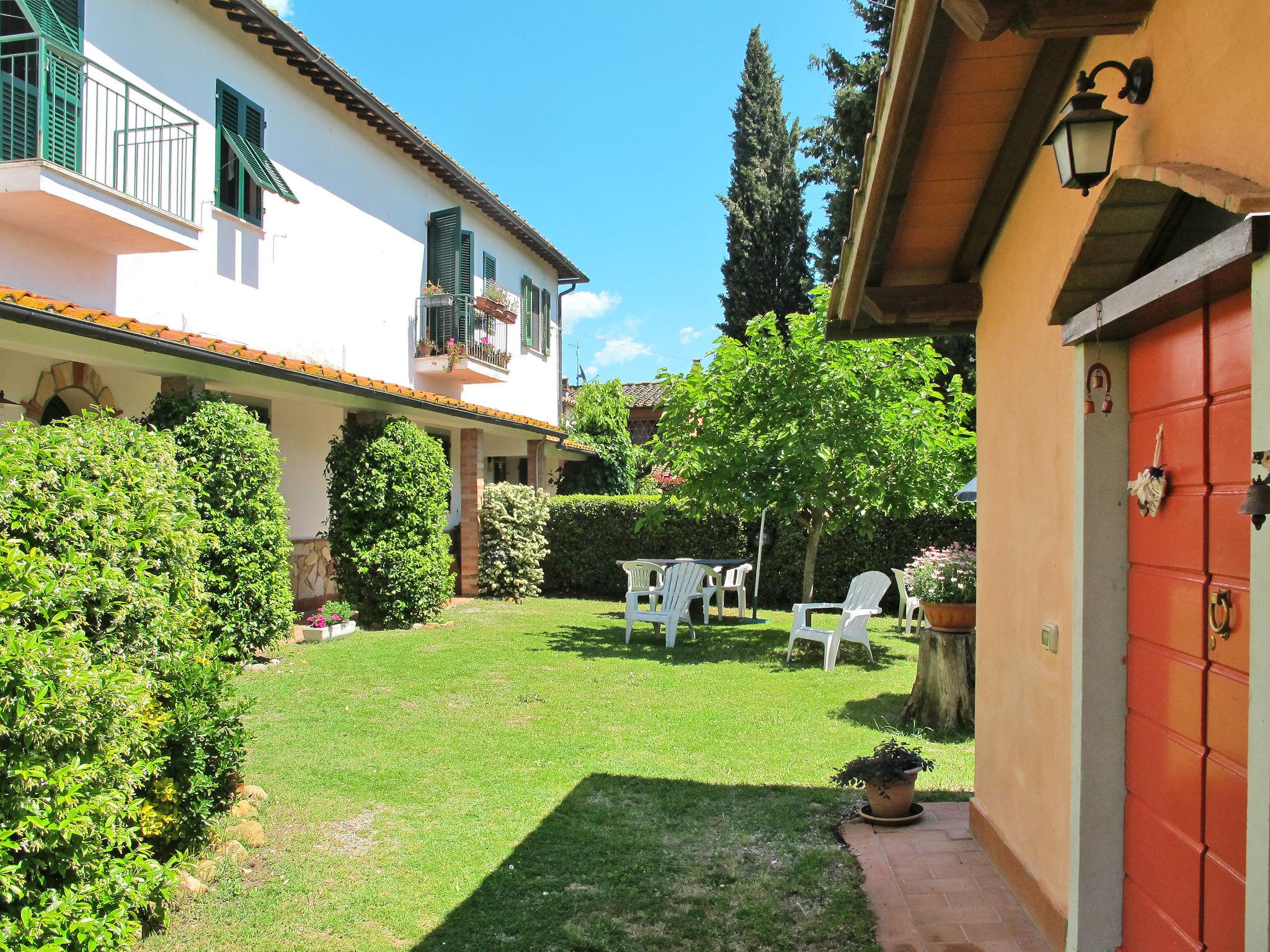 Foto 16 - Appartamento con 2 camere da letto a San Miniato con piscina e giardino